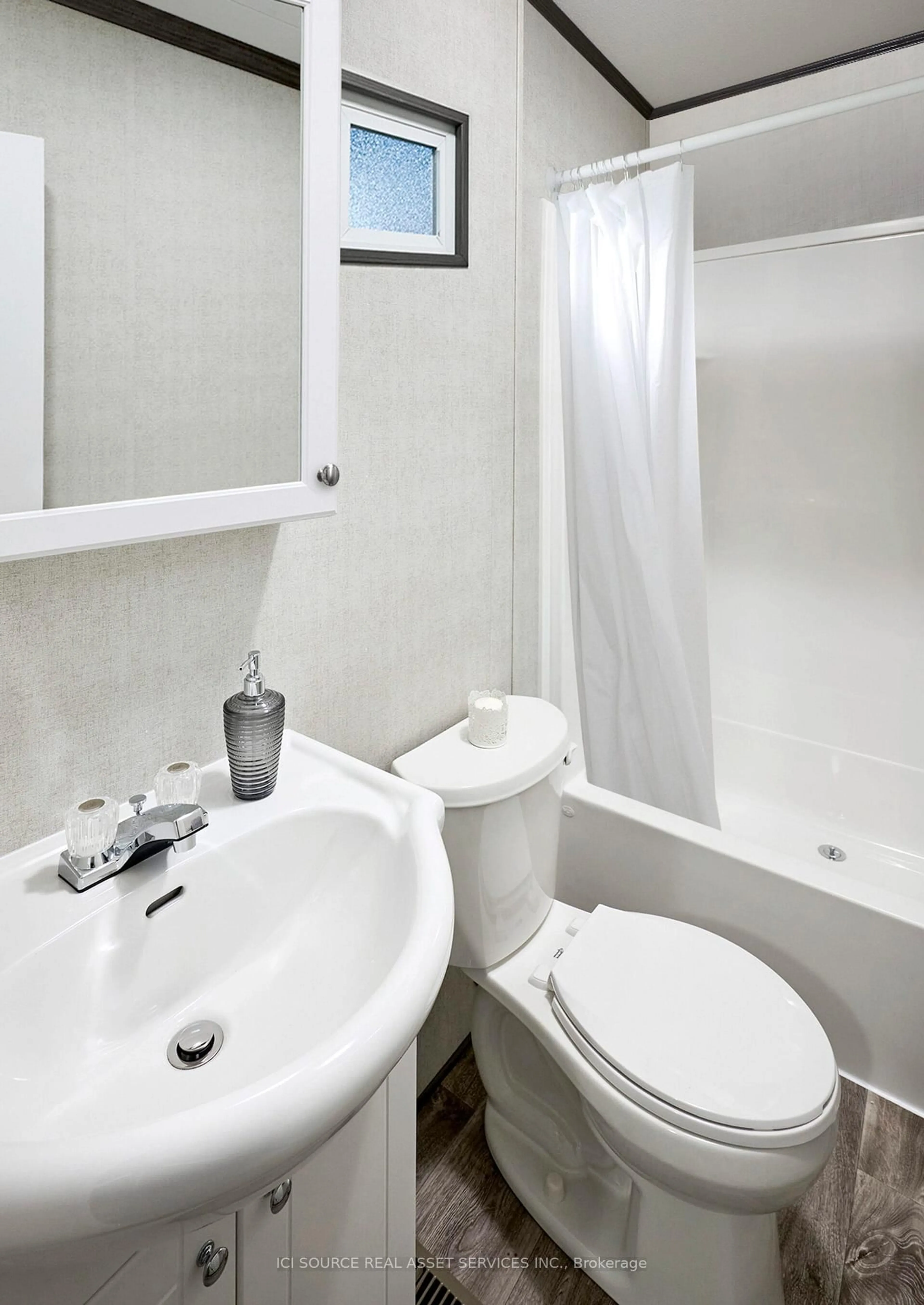Standard bathroom, unknown for 1082 Shamrock Marina Rd #GETAWAY 2, Gravenhurst Ontario P0E 1N0