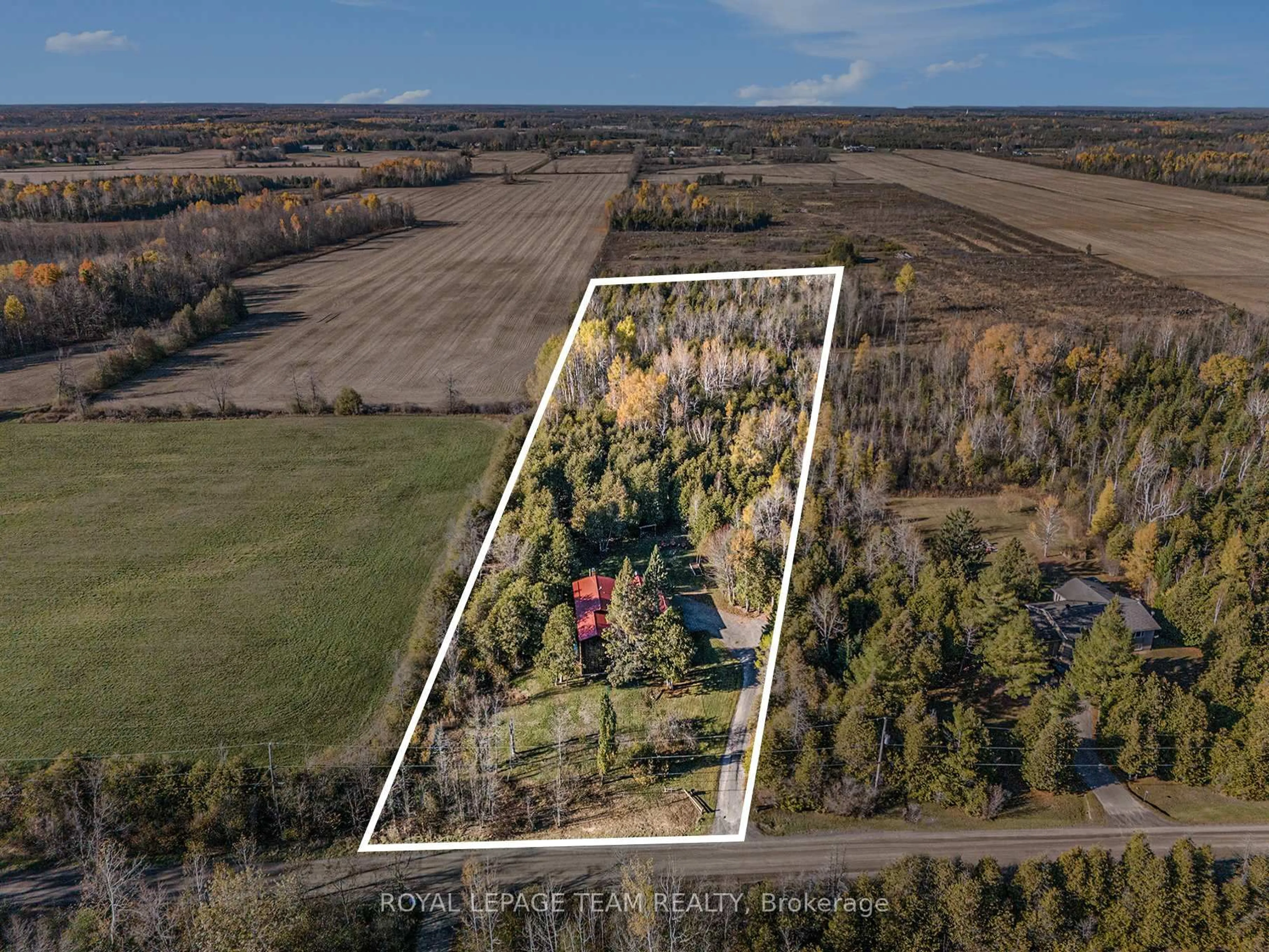 A pic from outside/outdoor area/front of a property/back of a property/a pic from drone, unknown for 2249 McGovern Rd, North Grenville Ontario K0G 1S0