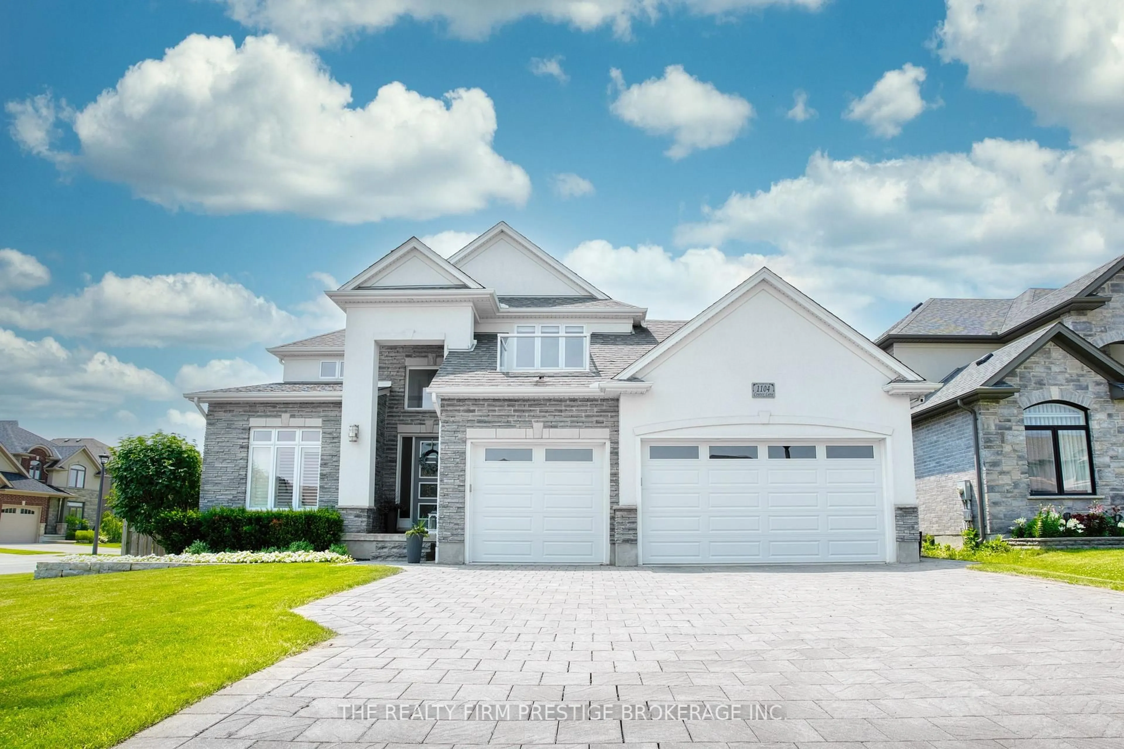 Home with vinyl exterior material, street for 1104 Coates Lane, London North Ontario N6G 0S4