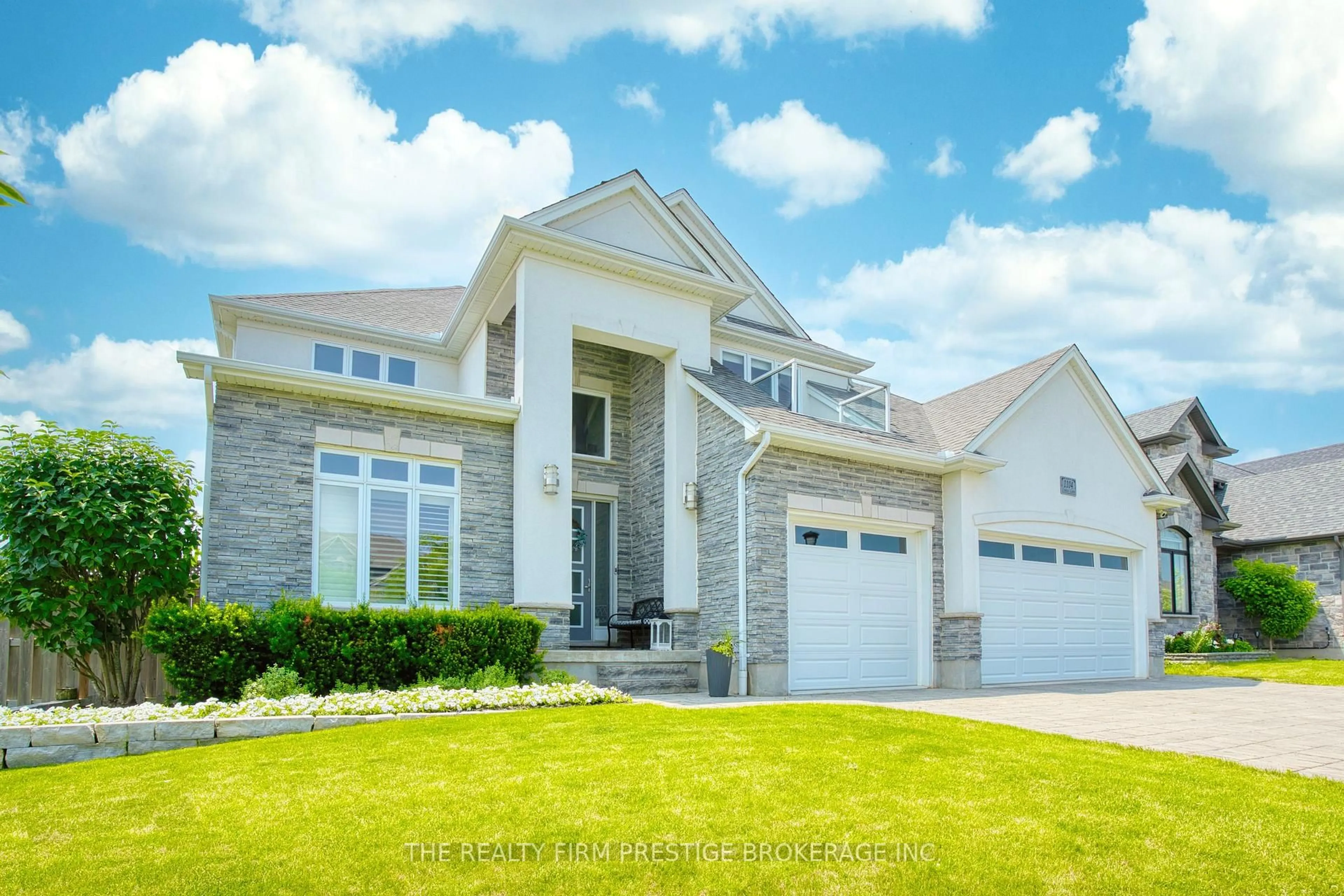 Home with vinyl exterior material, street for 1104 Coates Lane, London North Ontario N6G 0S4
