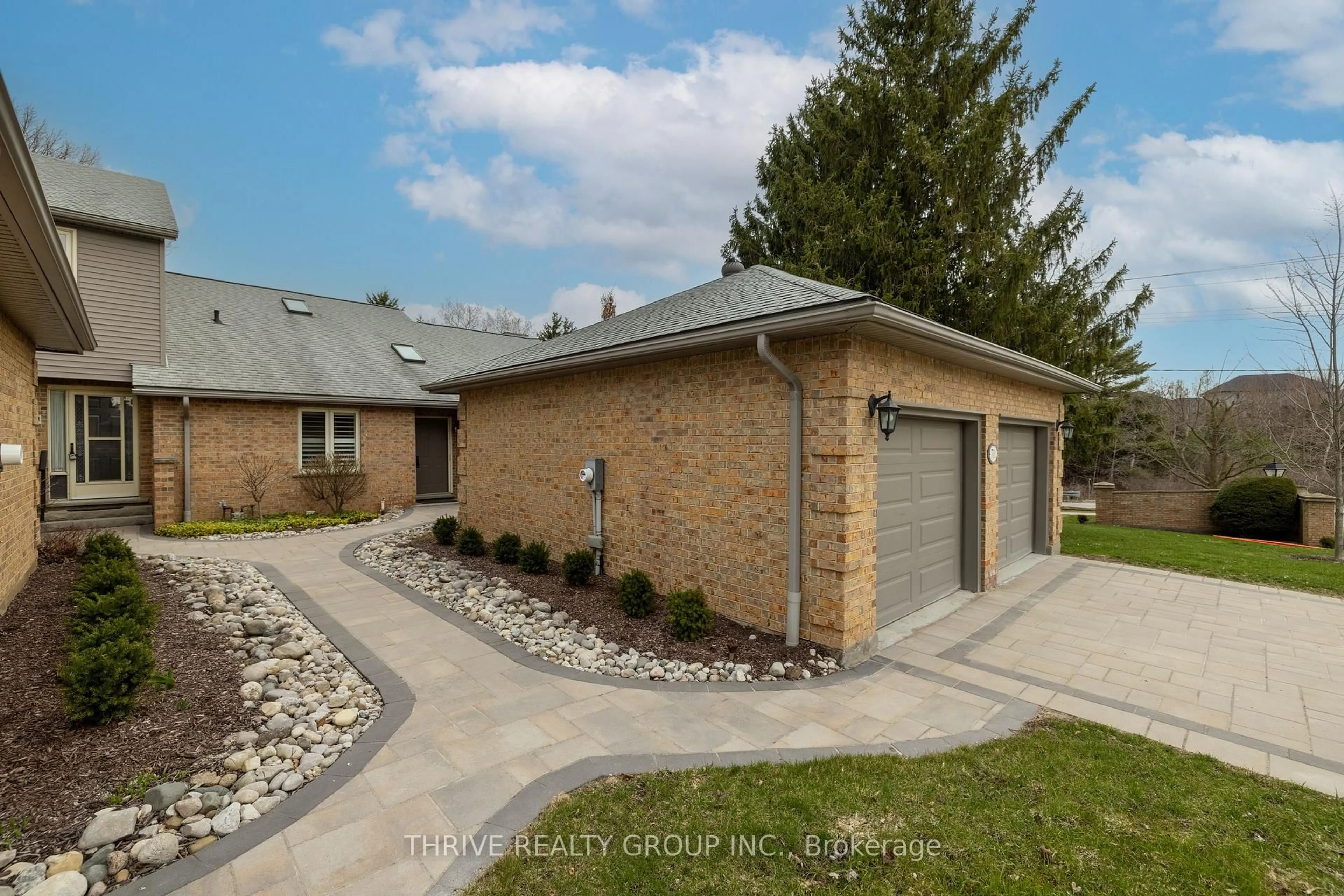 Home with brick exterior material, street for 701 Lansdowne Ave #25, Woodstock Ontario N4T 1K1