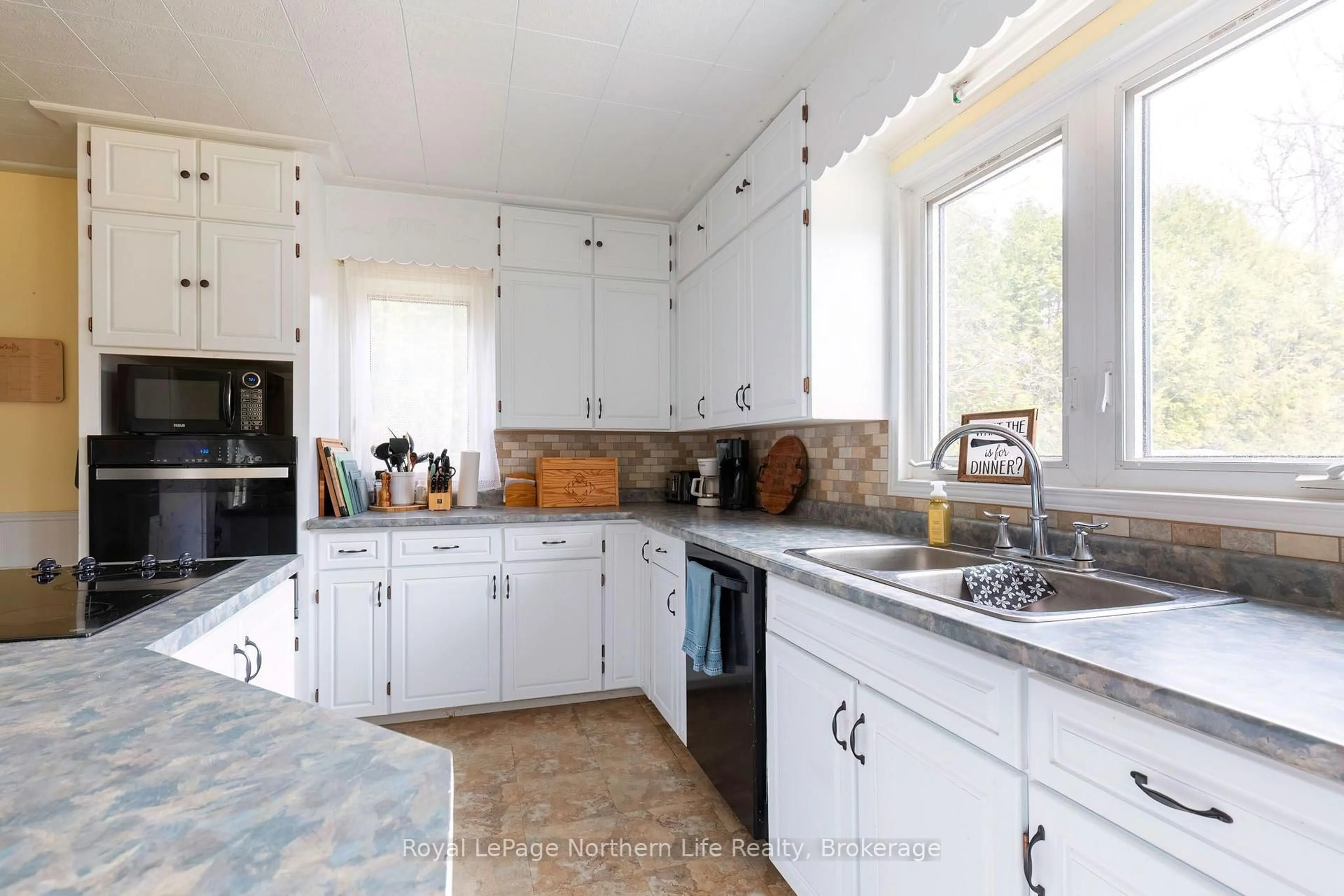 Unknown for 306 Spetz Ave, Powassan Ontario P0H 1Z0