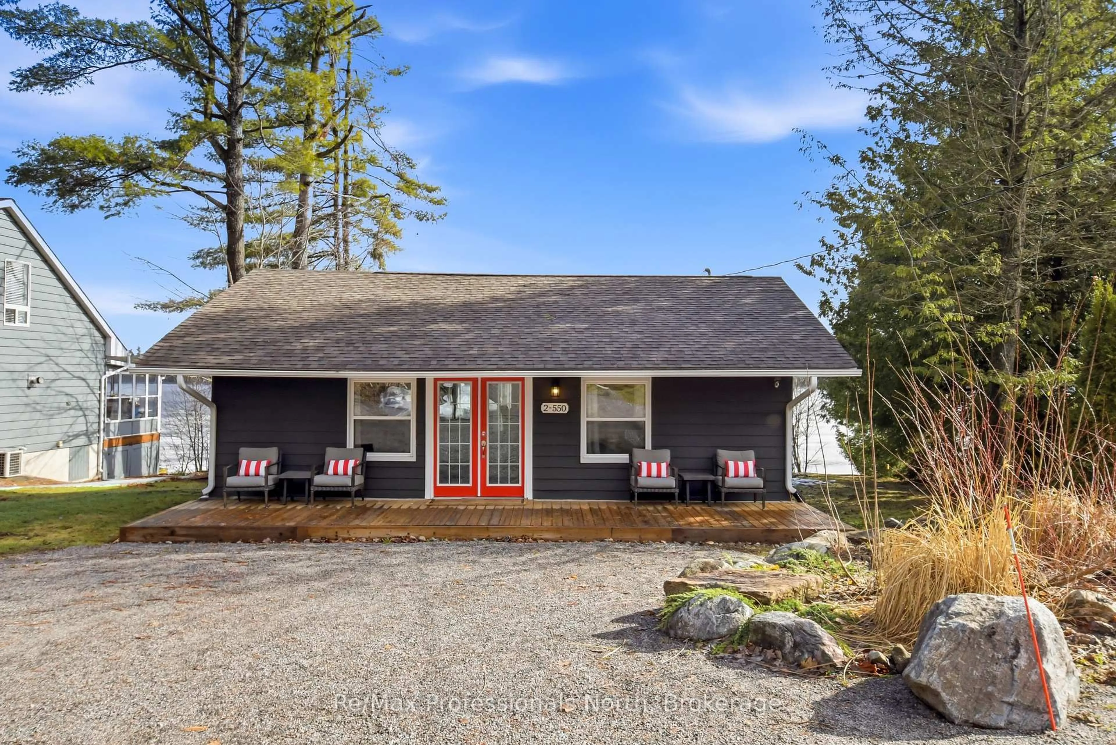 Patio, water/lake/river/ocean view for 550 Sixth St #2, Gravenhurst Ontario P1P 1M2