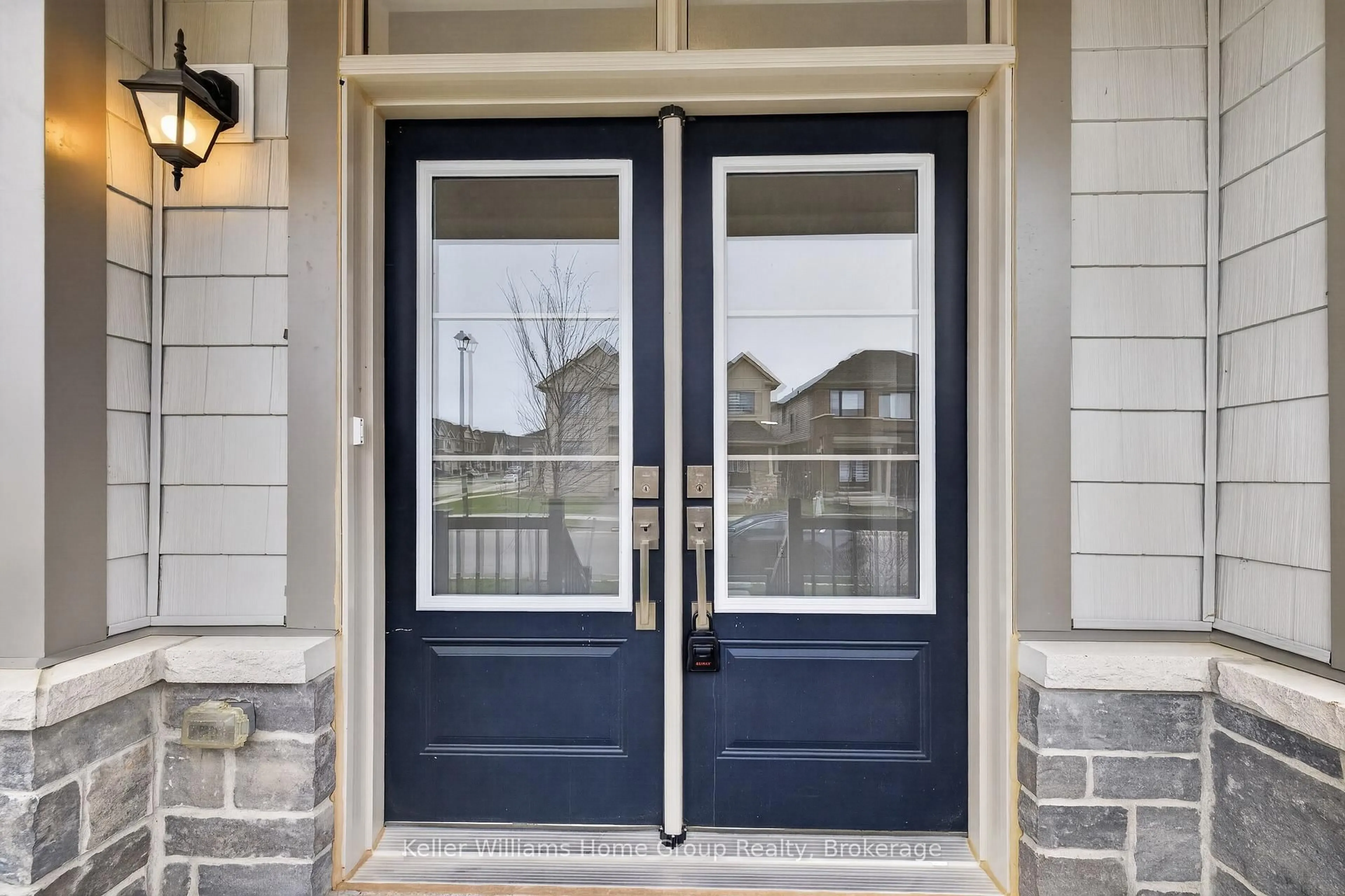 Indoor entryway for 179 Rea Dr, Centre Wellington Ontario N1M 0H1