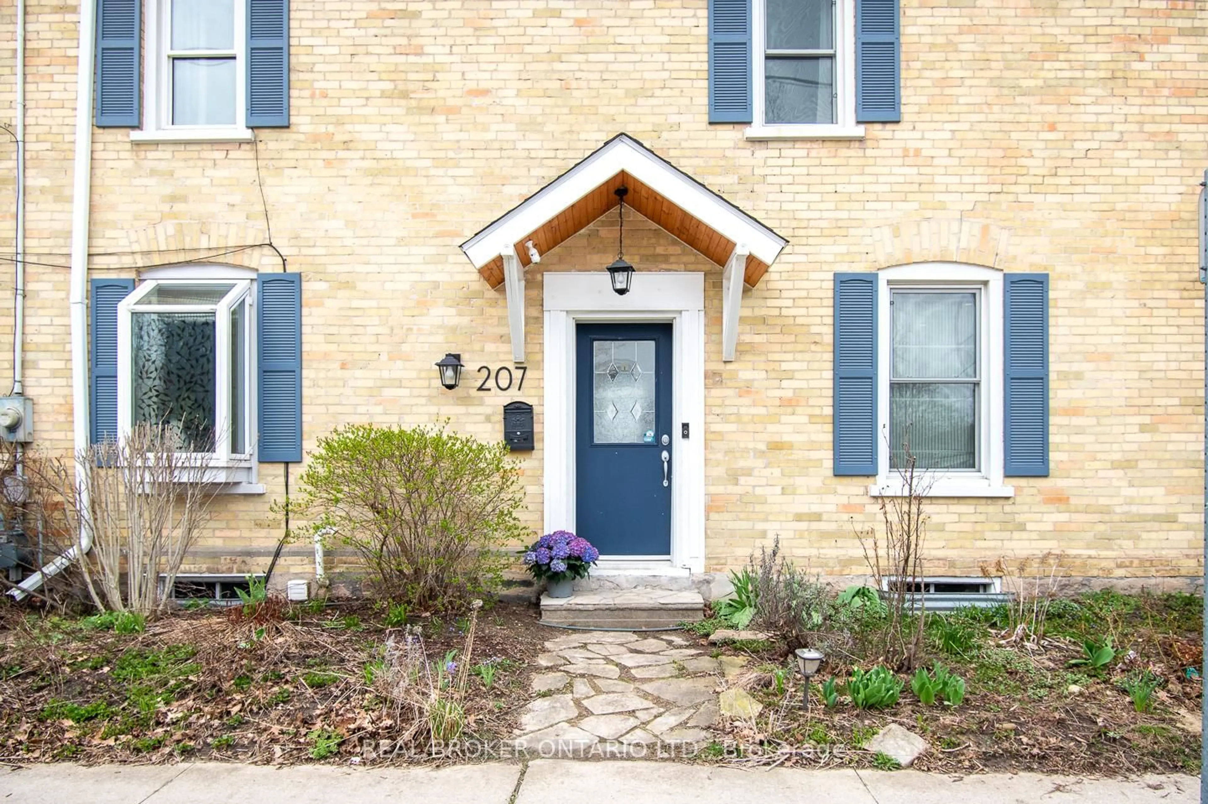 Home with brick exterior material, street for 207 Waterloo St, Cambridge Ontario N3H 1N1