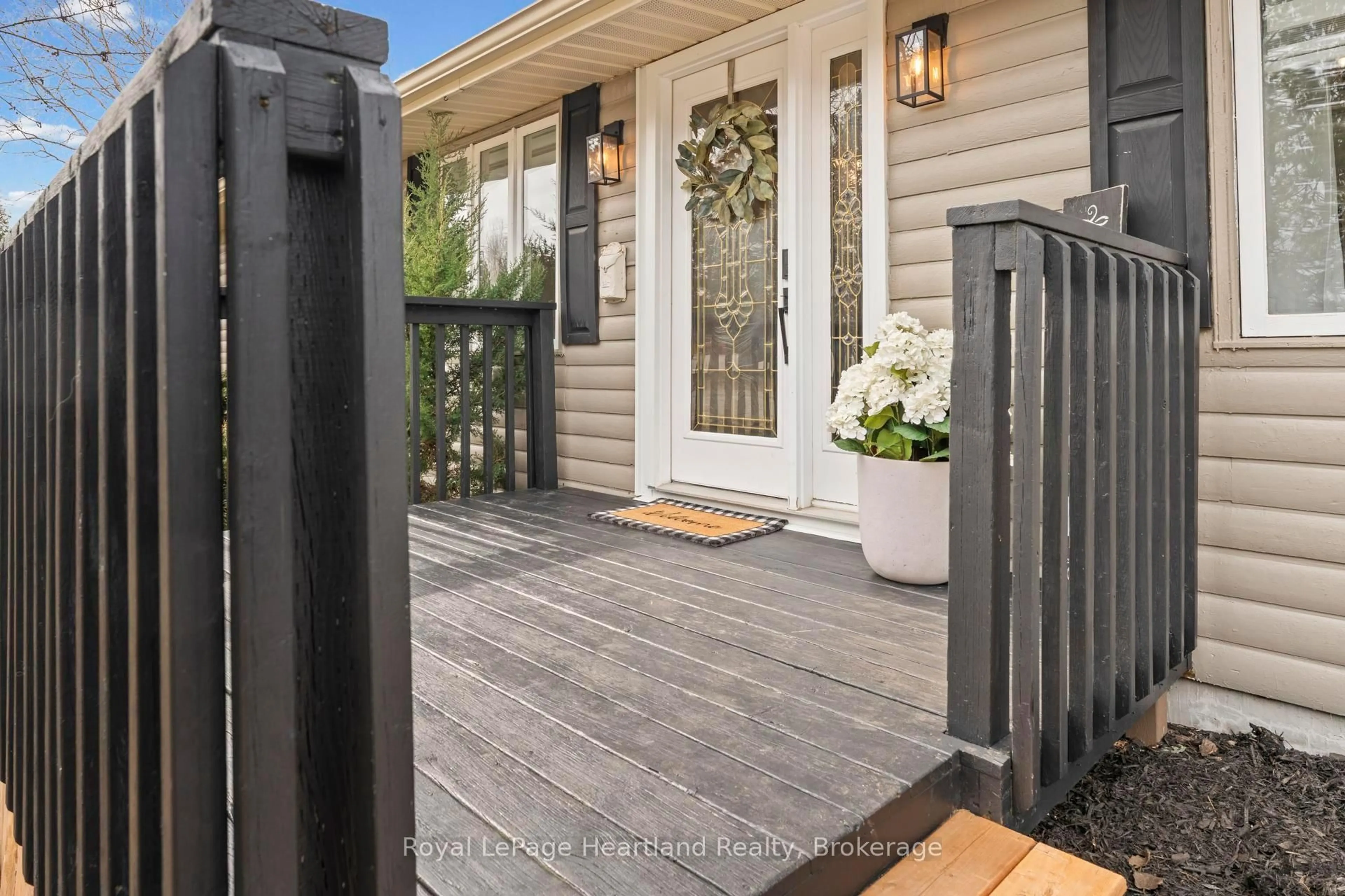 Unknown for 304 Regent St, Goderich Ontario N7A 2X8