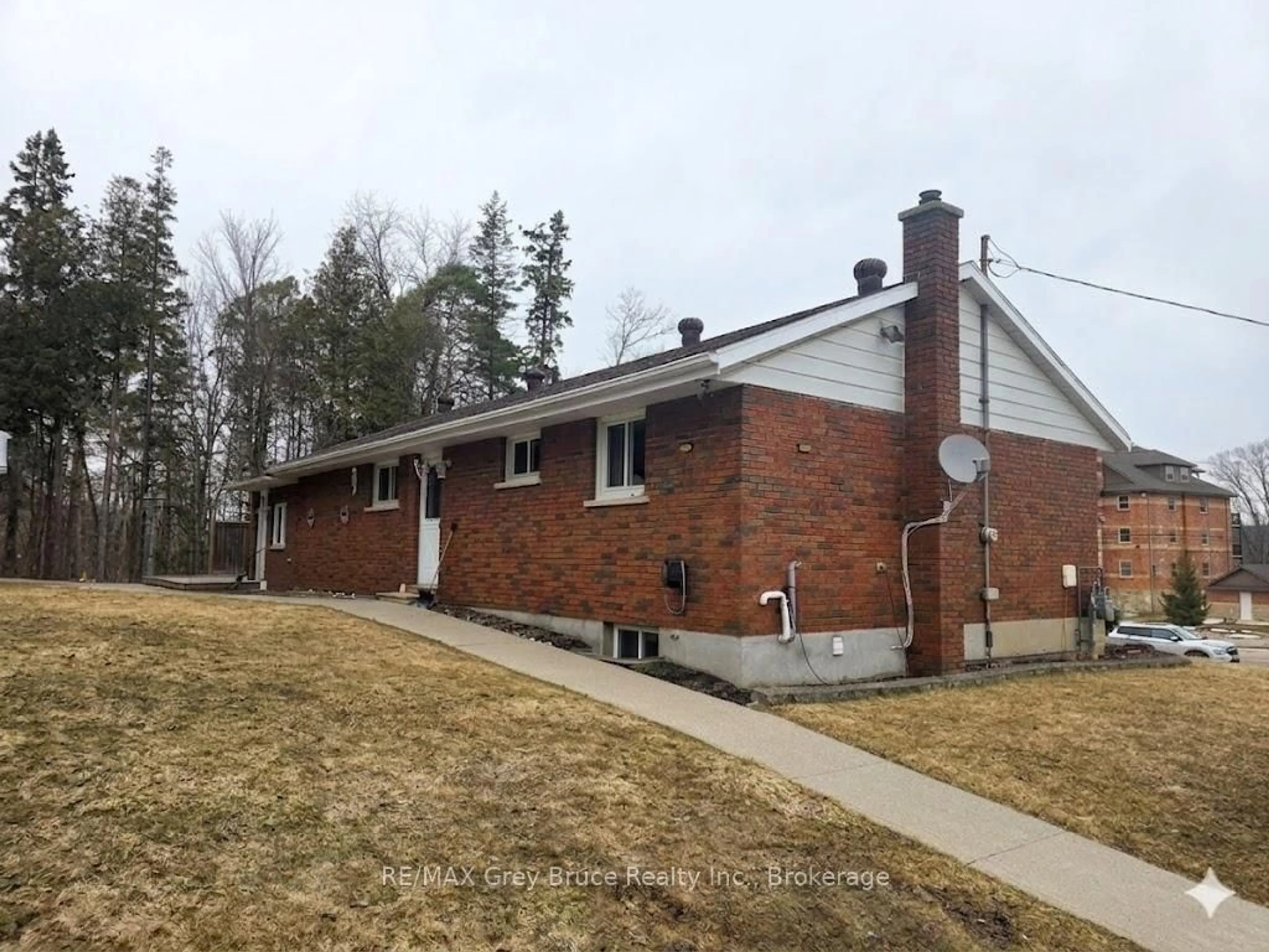 Home with brick exterior material, street for 32 Garafraxa St, Chatsworth Ontario N0H 1G0