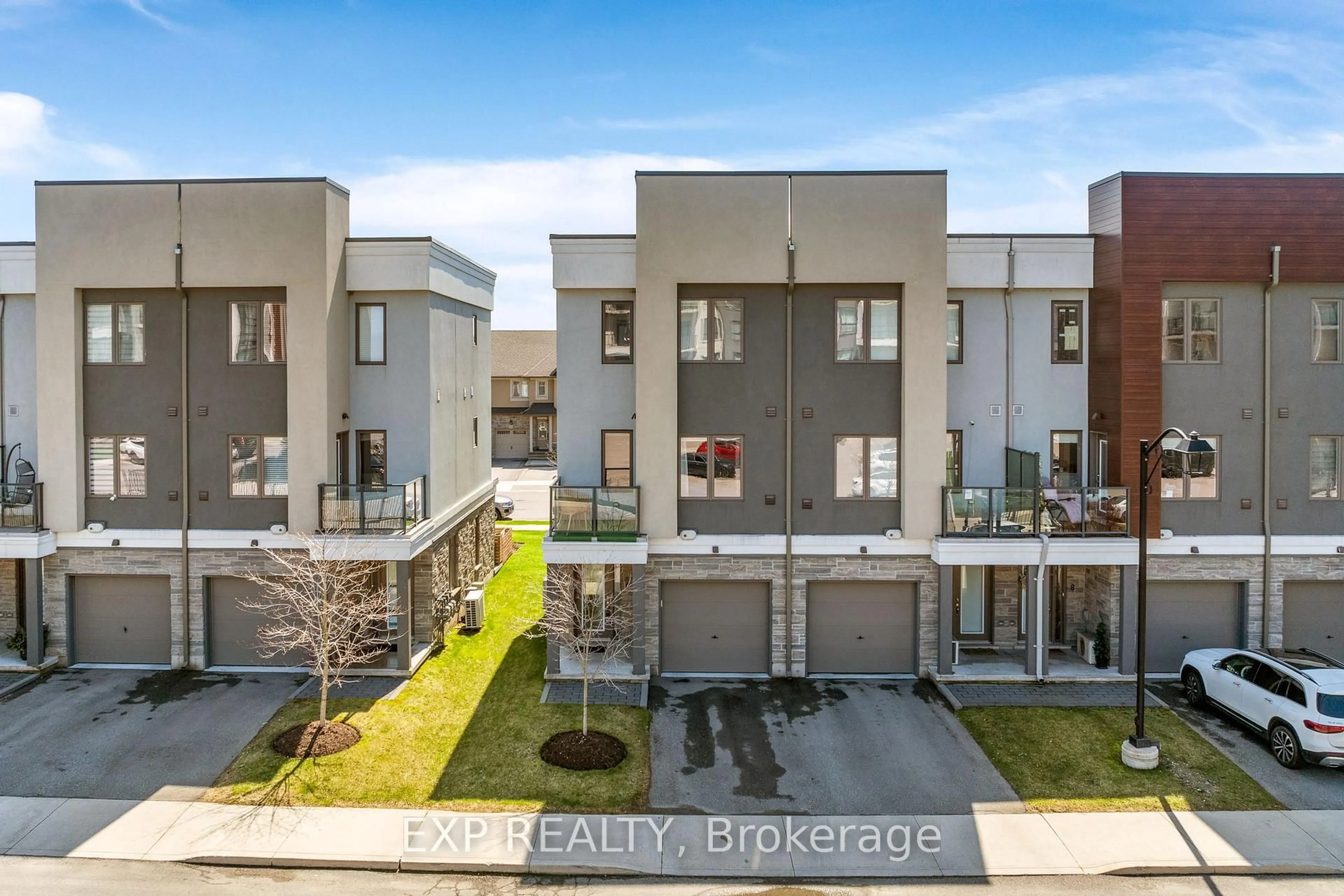 A pic from outside/outdoor area/front of a property/back of a property/a pic from drone, unknown for 115 Shoreview Pl #6, Hamilton Ontario L8E 0K4