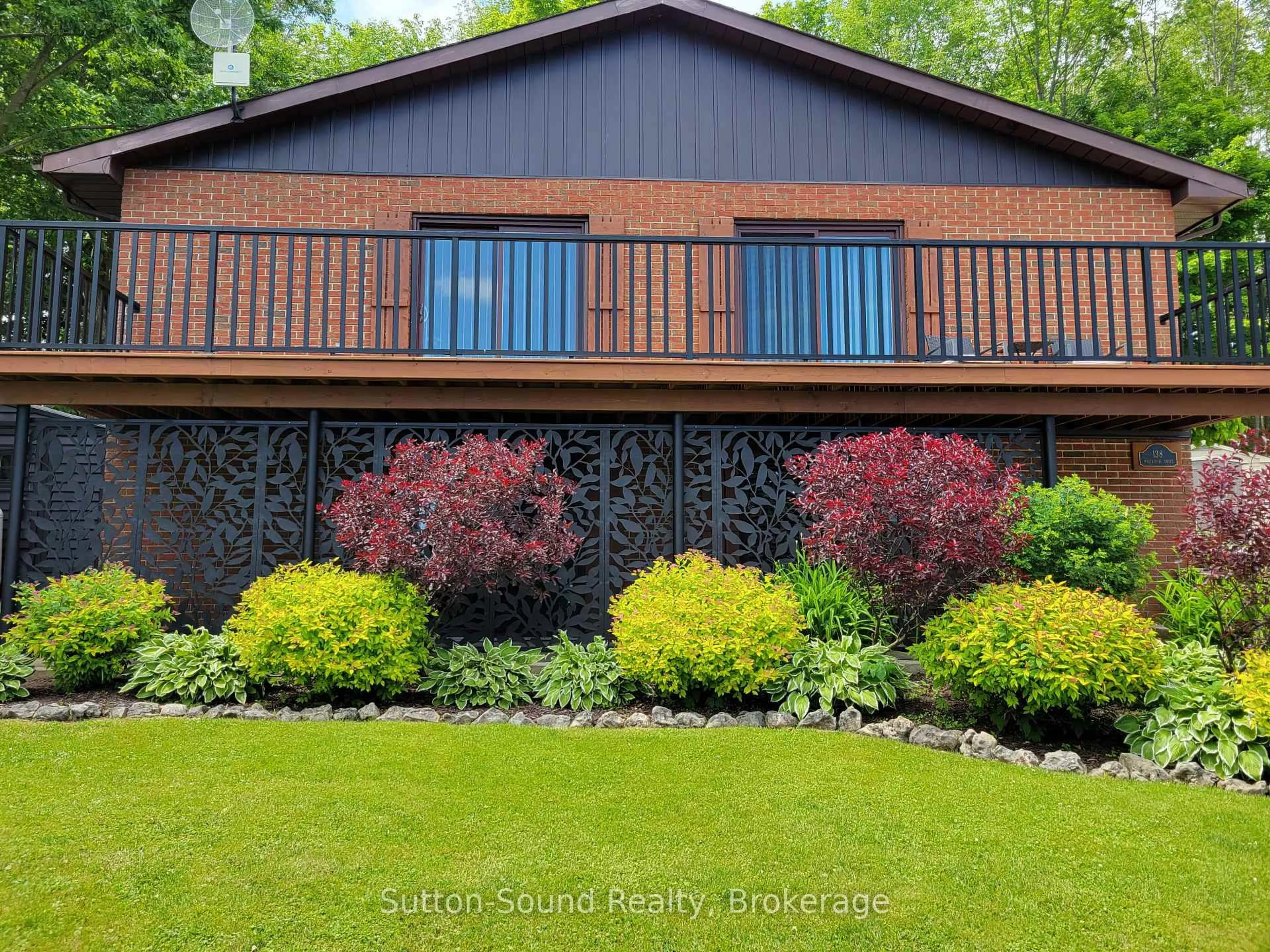 Unknown for 138 Macintosh Dr, Georgian Bluffs Ontario N0H 1S0