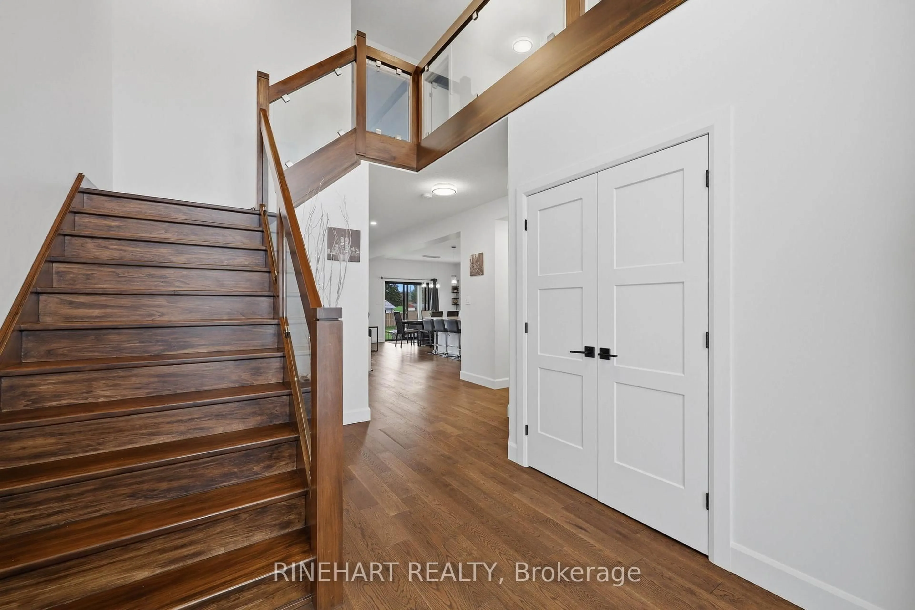 Indoor entryway for 53 McNeil St, Strathroy-Caradoc Ontario N0L 1W0