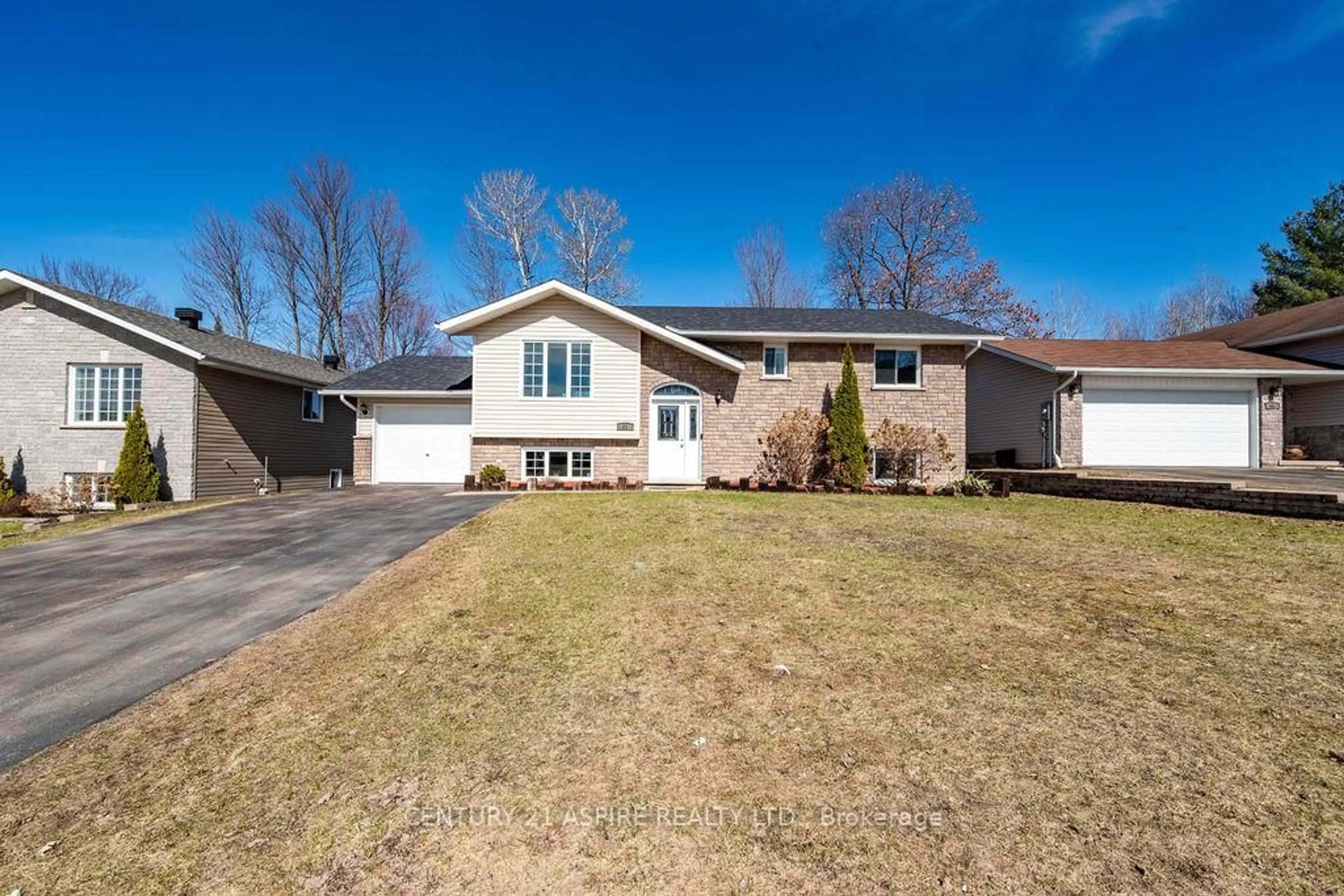 A pic from outside/outdoor area/front of a property/back of a property/a pic from drone, street for 64 Spruce St, Petawawa Ontario K8H 3N6