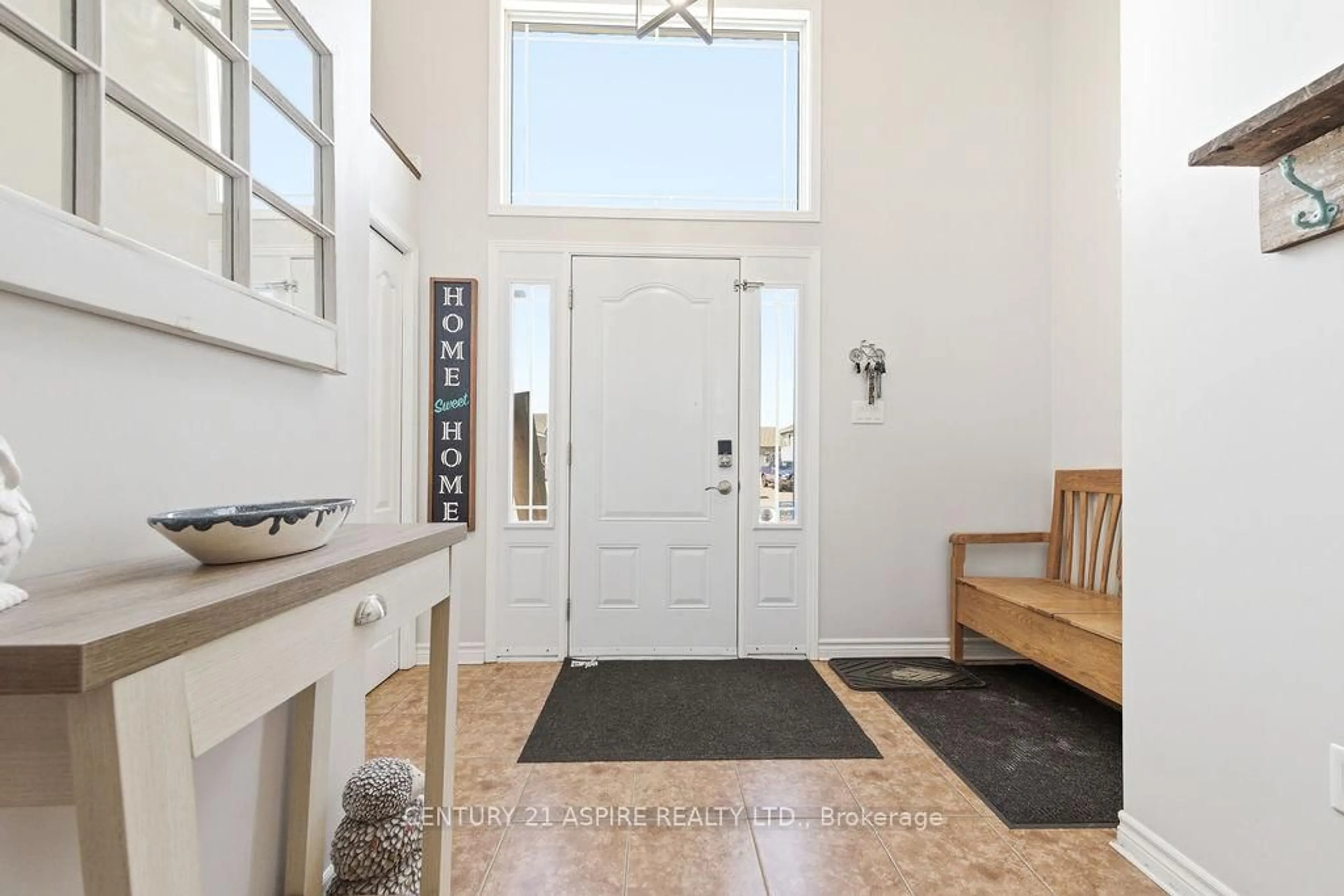 Indoor entryway for 1015 Riverstone Tr, Petawawa Ontario K8H 0B3