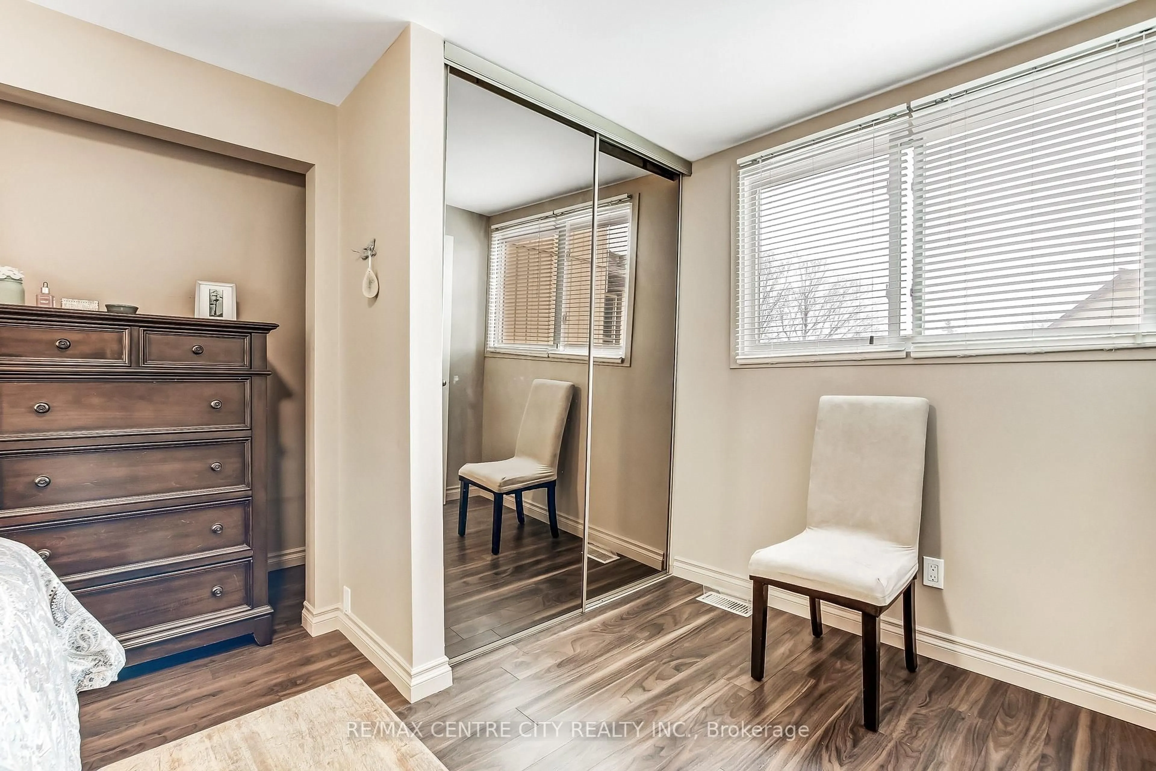 Unknown for 971 Adelaide St #50, London South Ontario N6E 2H3