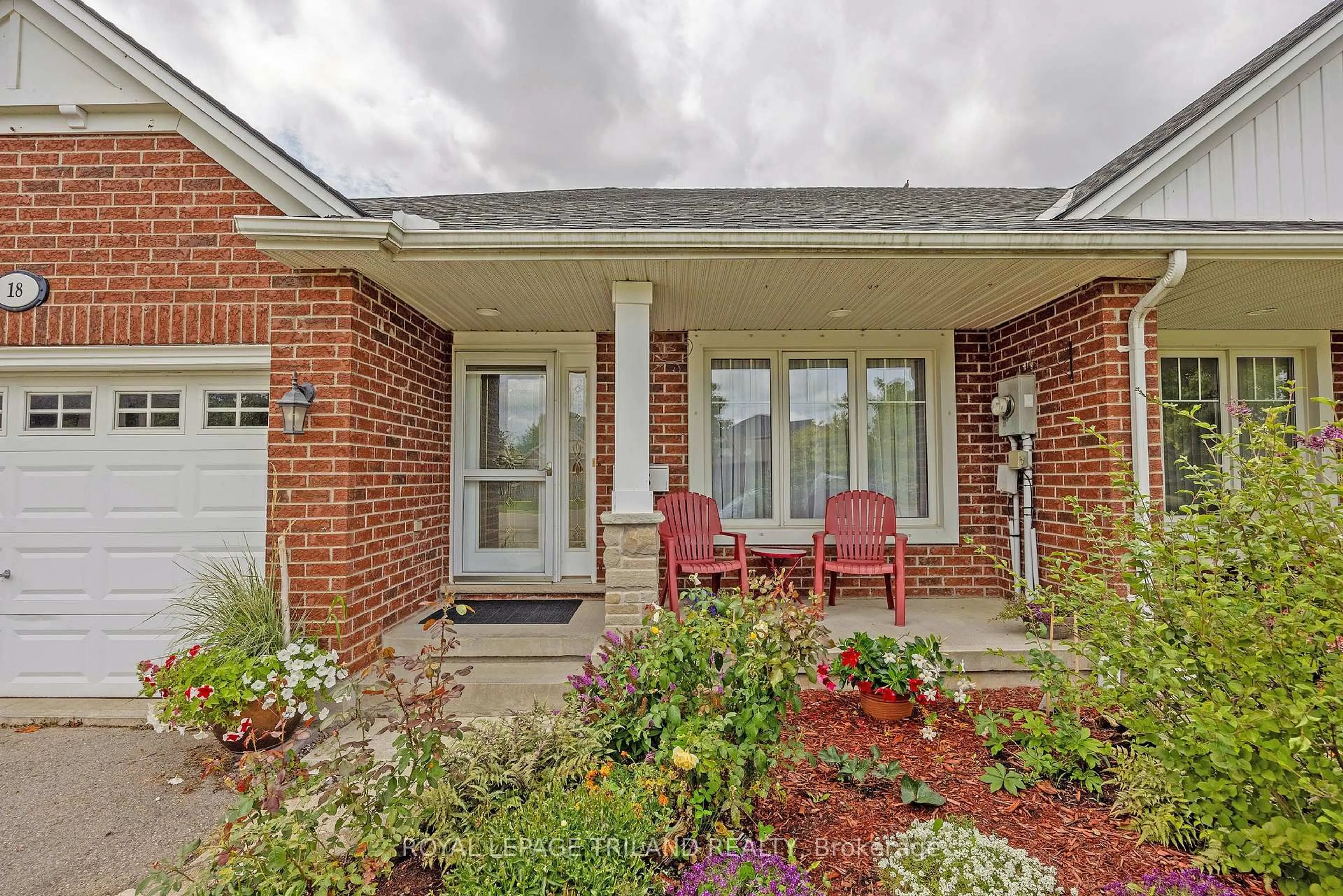 Home with brick exterior material, street for 18 Coleman Crt, St. Thomas Ontario N5R 0A5