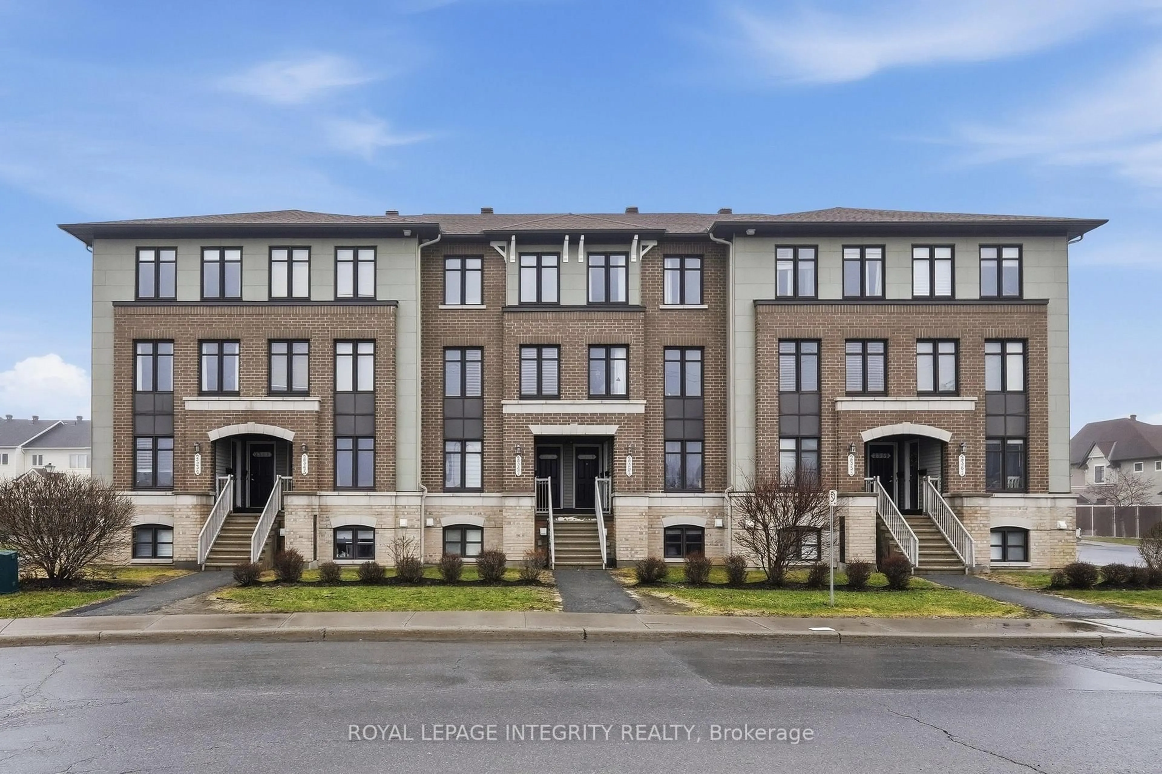 Unknown for 2341 Esprit Dr, Ottawa Ontario K4A 0T4