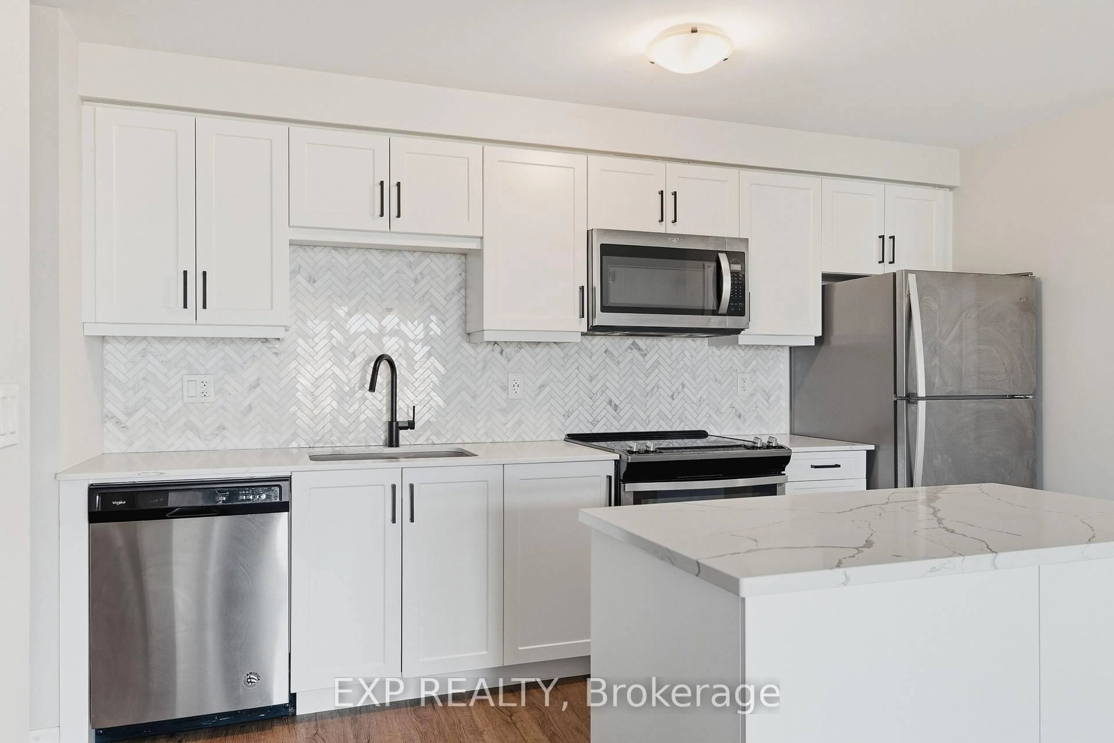 Unknown for 195 Commonwealth St #206, Kitchener Ontario N2E 0H5