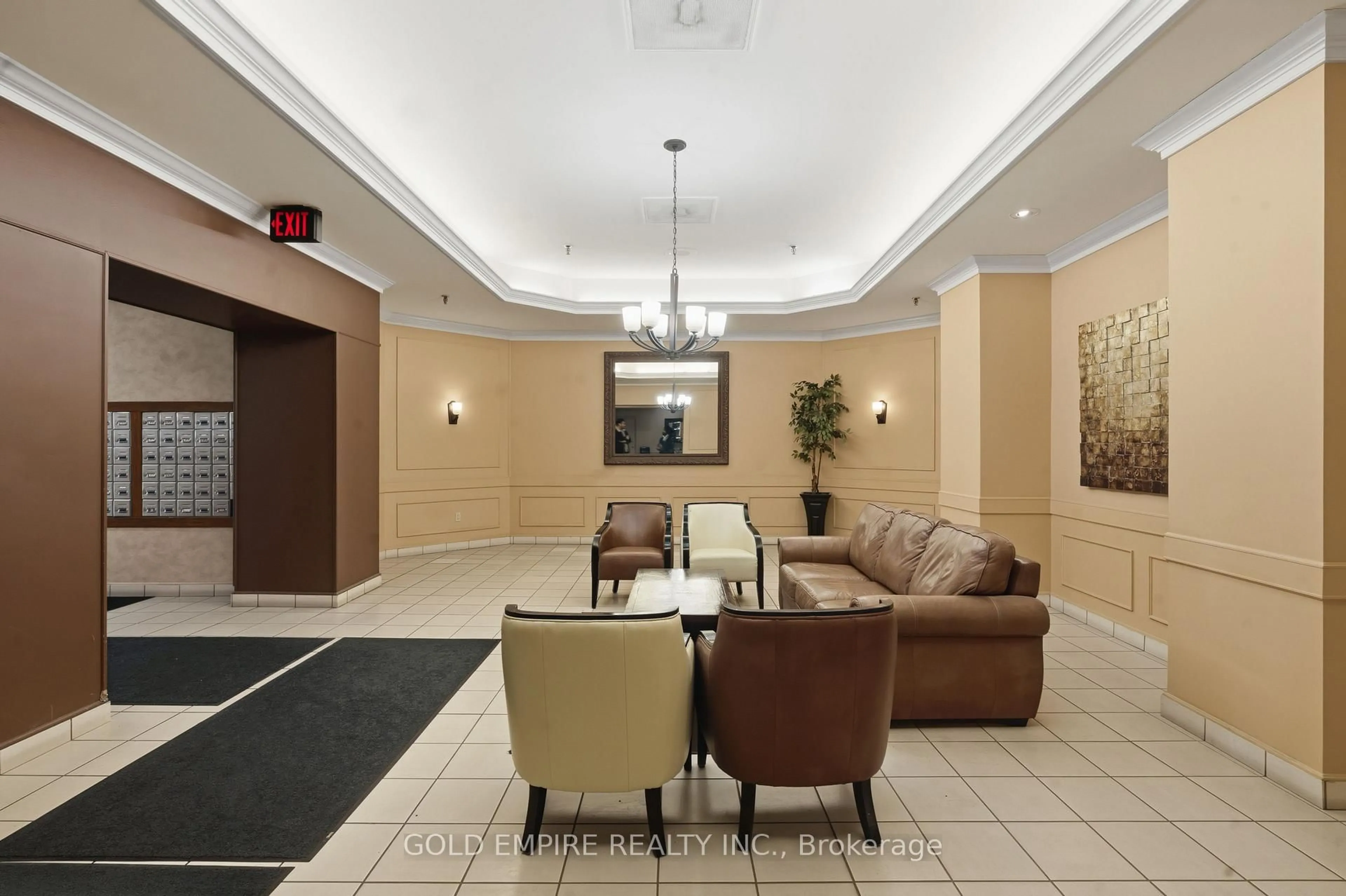 Lobby for 389 Dundas St #701, London East Ontario N6B 3L5
