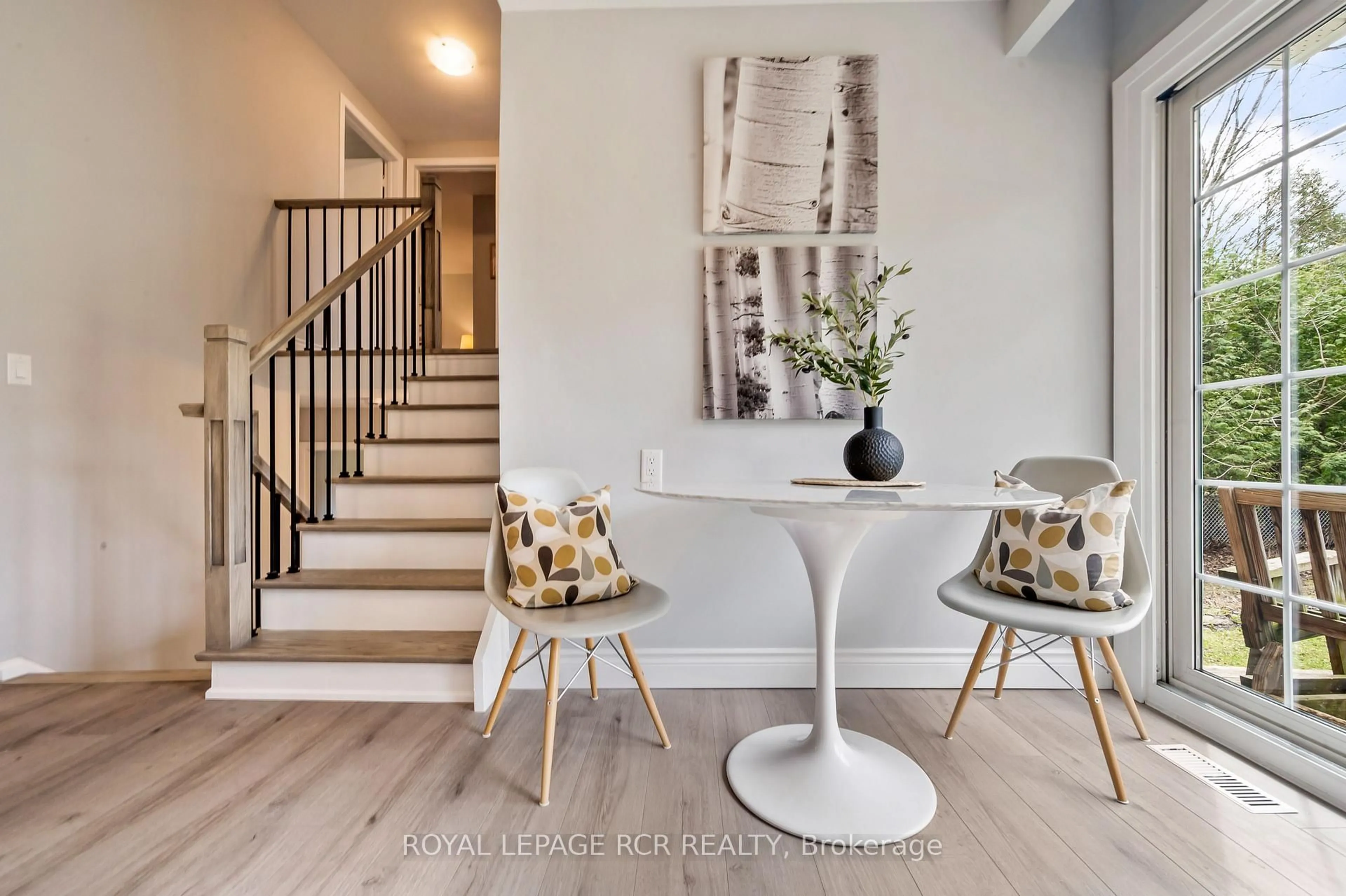 Indoor entryway for 24 Randy Ave, Mono Ontario L9W 2A3