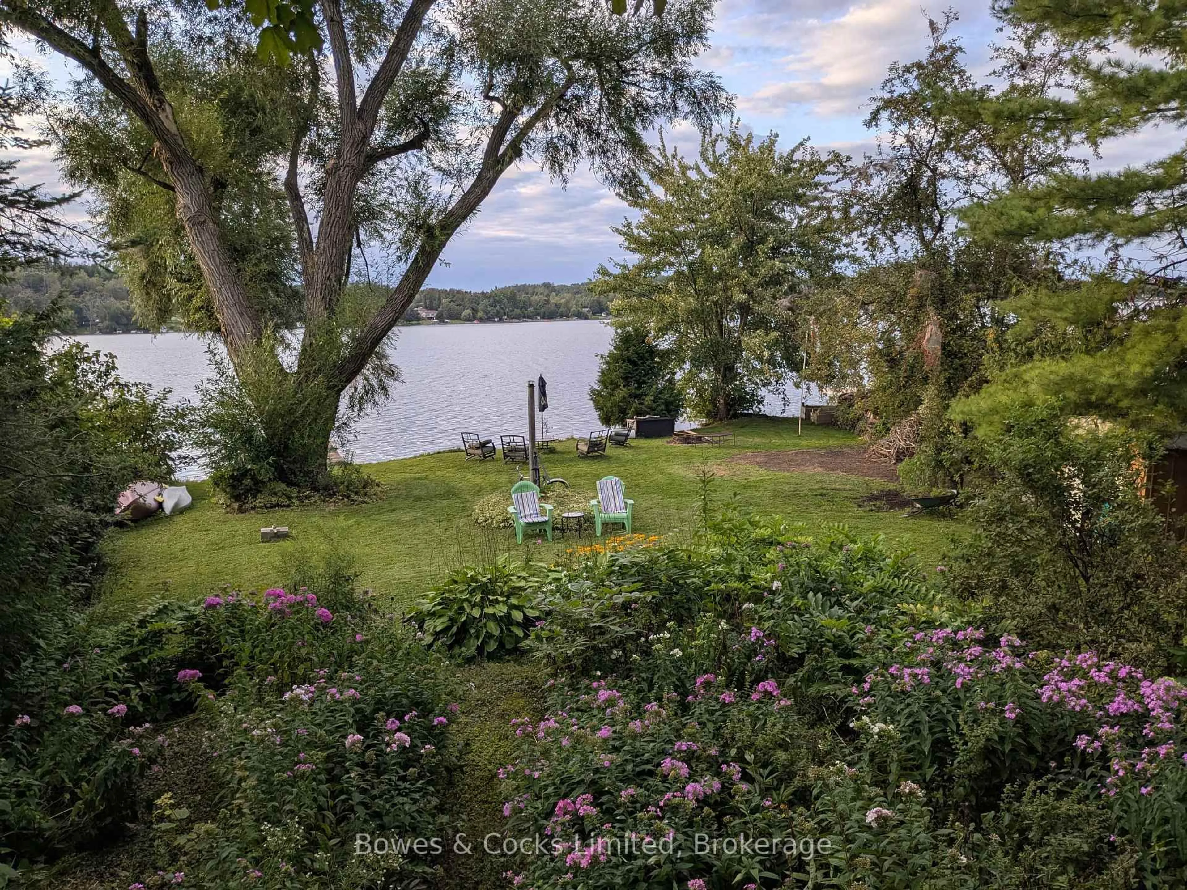 A pic from outside/outdoor area/front of a property/back of a property/a pic from drone, water/lake/river/ocean view for 122 Maryland Dr, Selwyn Ontario K9J 0C5