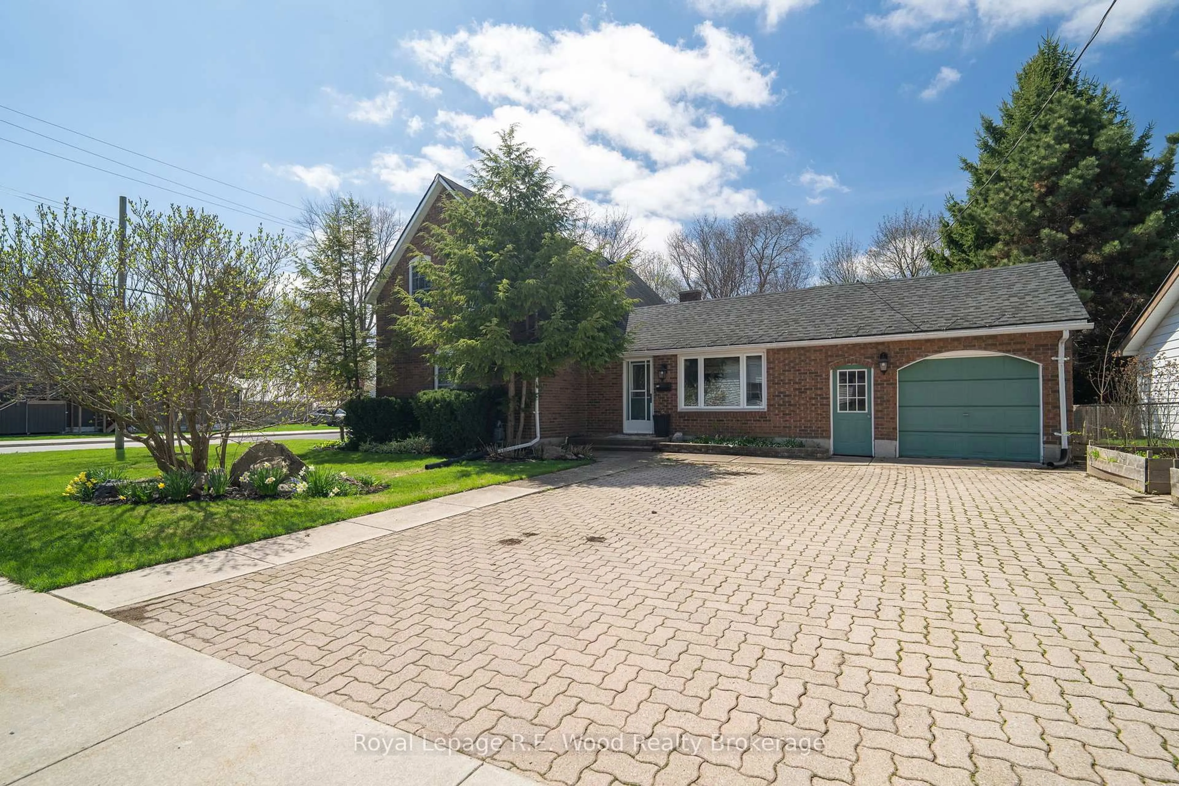 Home with brick exterior material, street for 23 Spruce St, Aylmer Ontario N5H 1B2