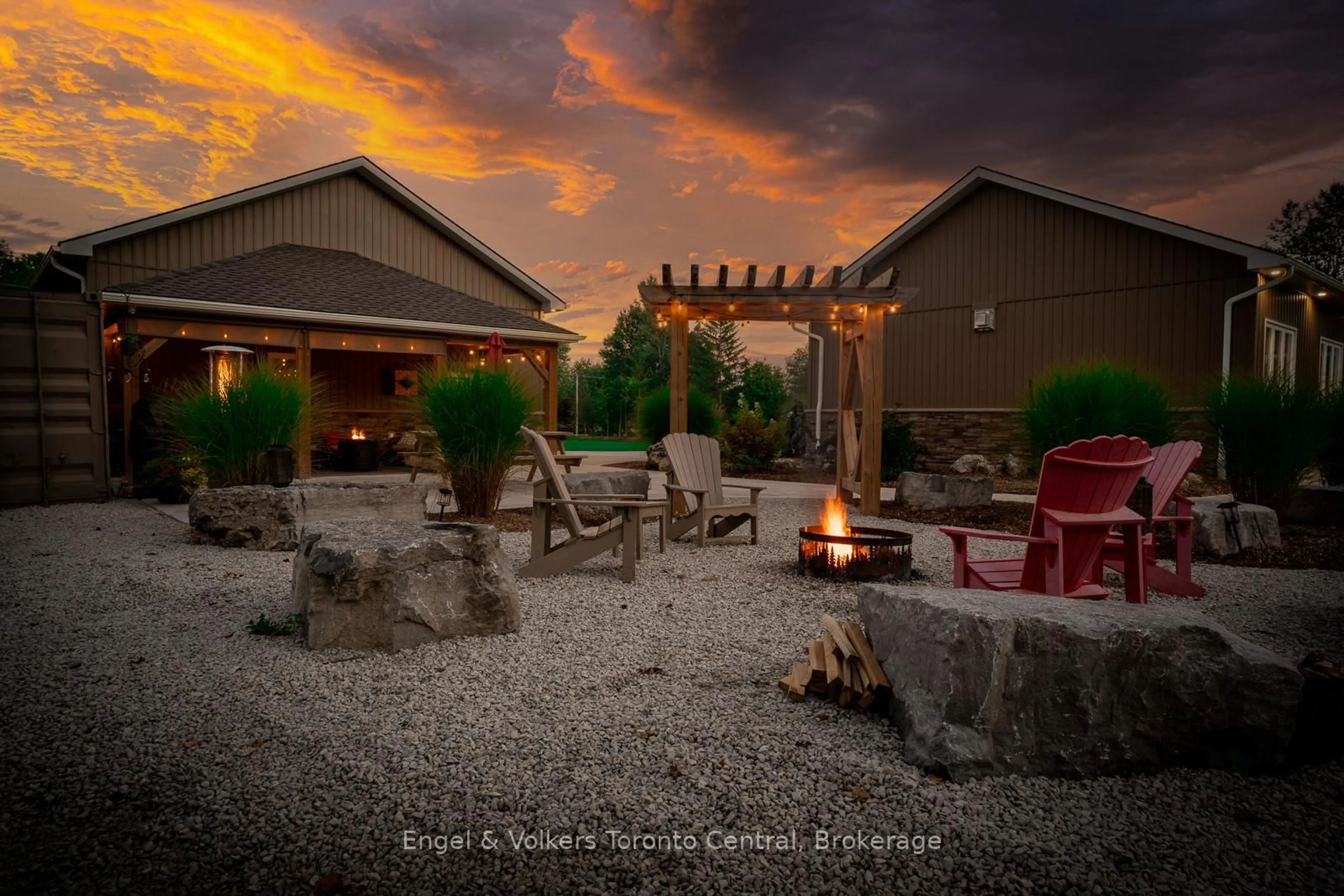 Patio, street for 242 SOMERS St, Georgian Bluffs Ontario N4K 6V5