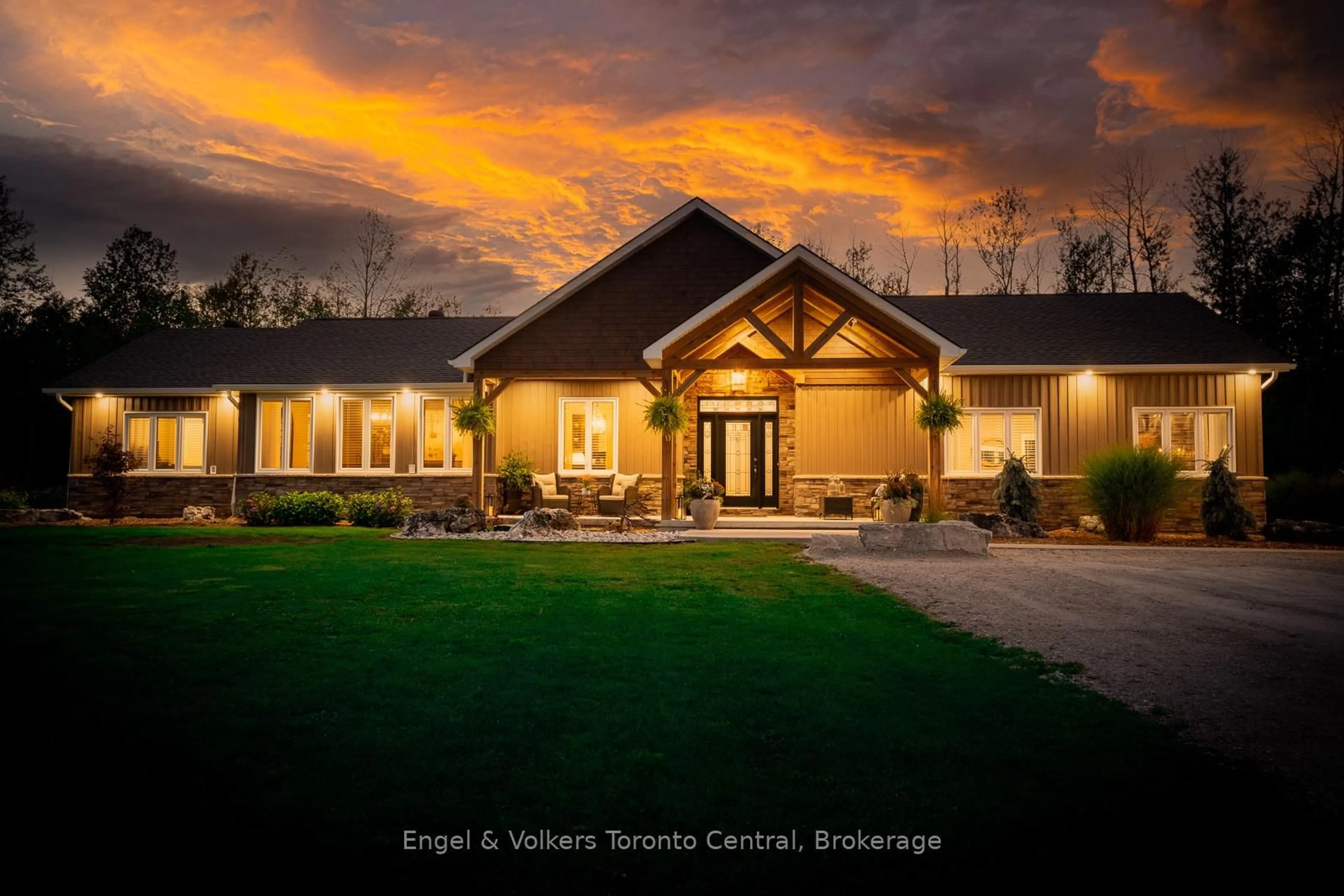 Unknown for 242 SOMERS St, Georgian Bluffs Ontario N4K 6V5