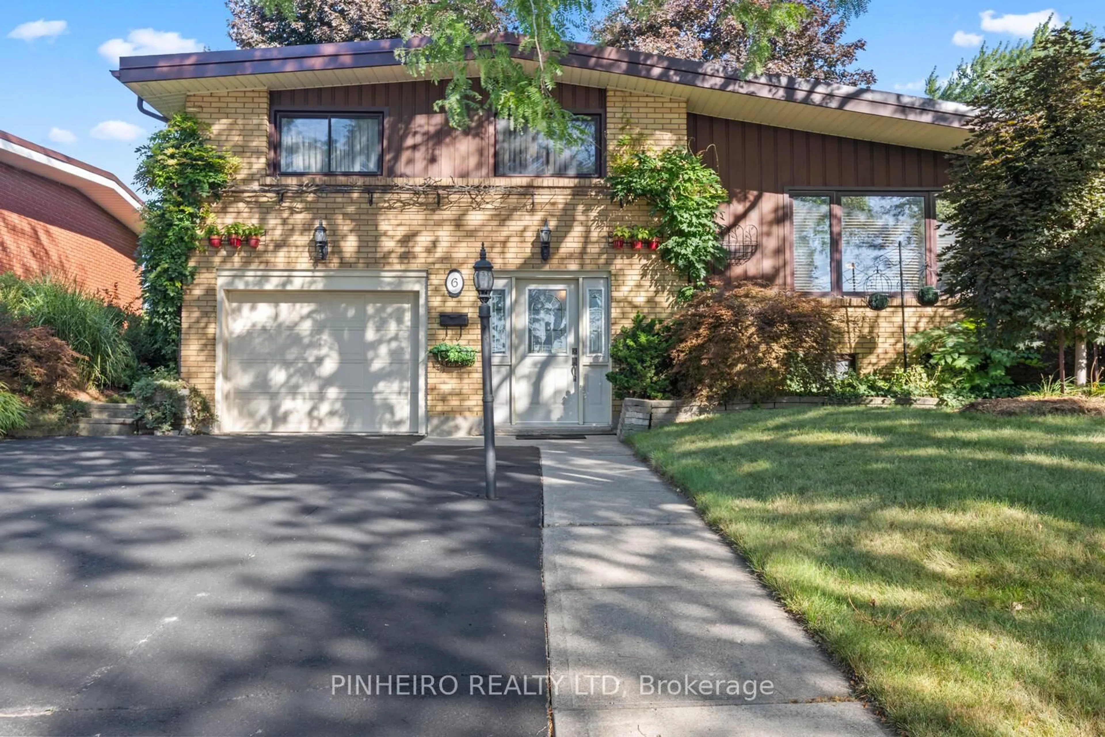 Home with brick exterior material, street for 6 Oregon Rd, London South Ontario N5Z 4B9