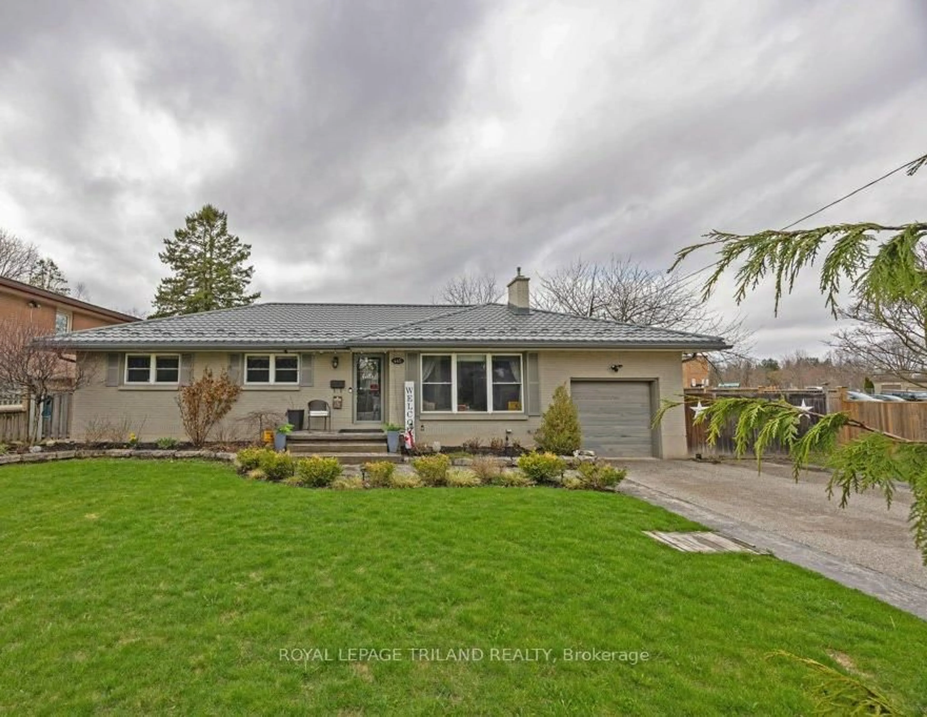 Unknown for 445 RIDOUT St, London South Ontario N6C 4A3