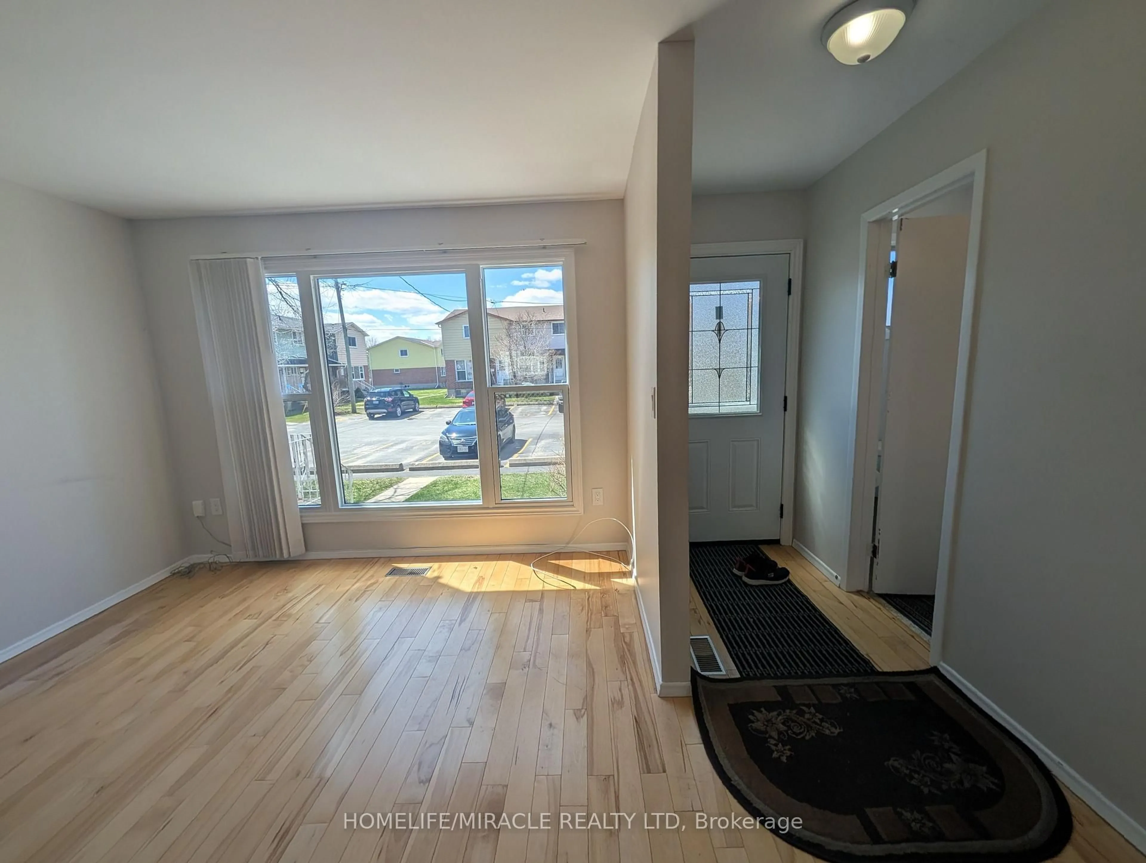 Indoor entryway for 27 Addington St #7, Loyalist Ontario K7N 1C6