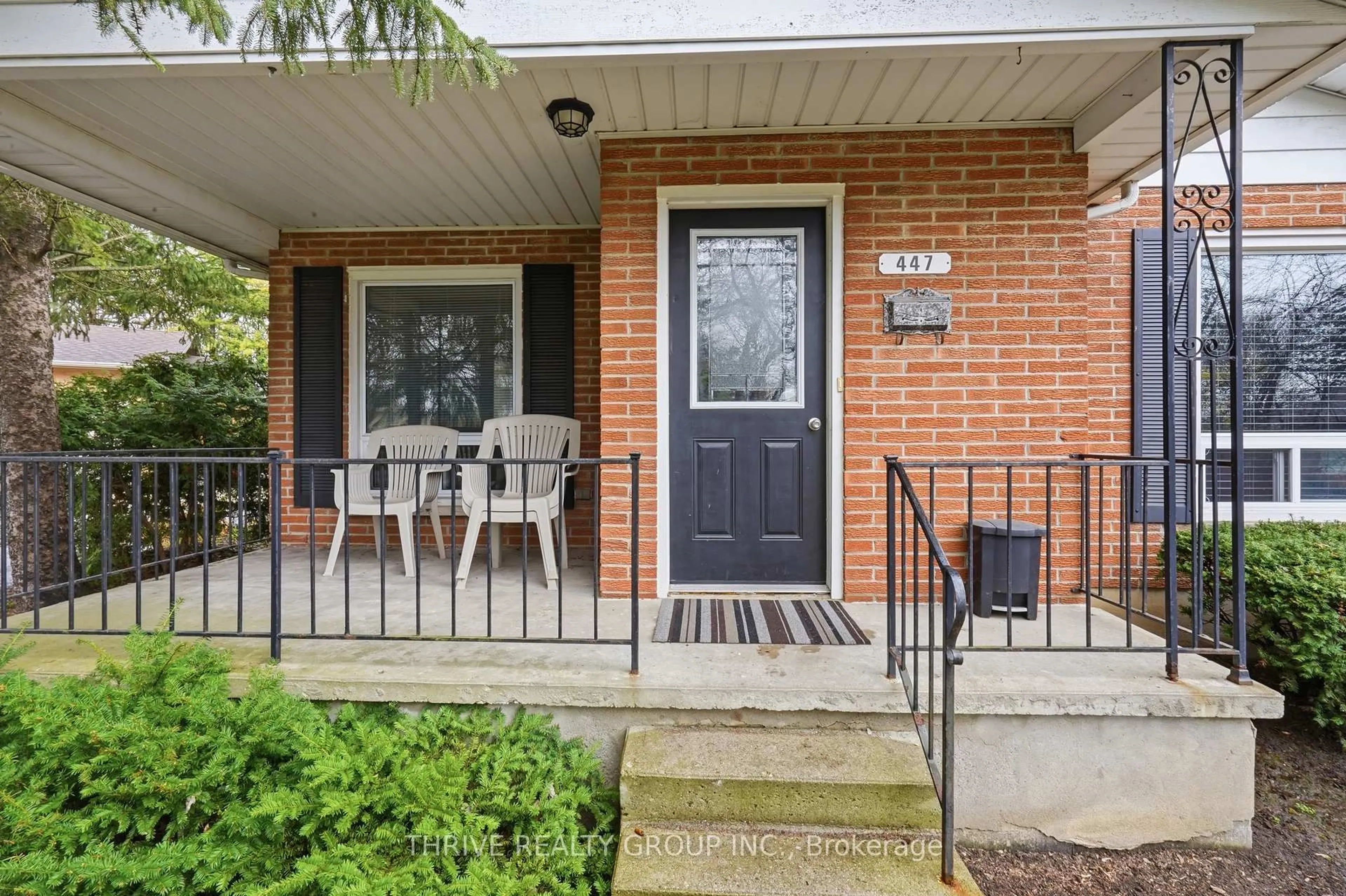 Unknown for 447 Castlegrove Crt, London North Ontario N6G 1L2