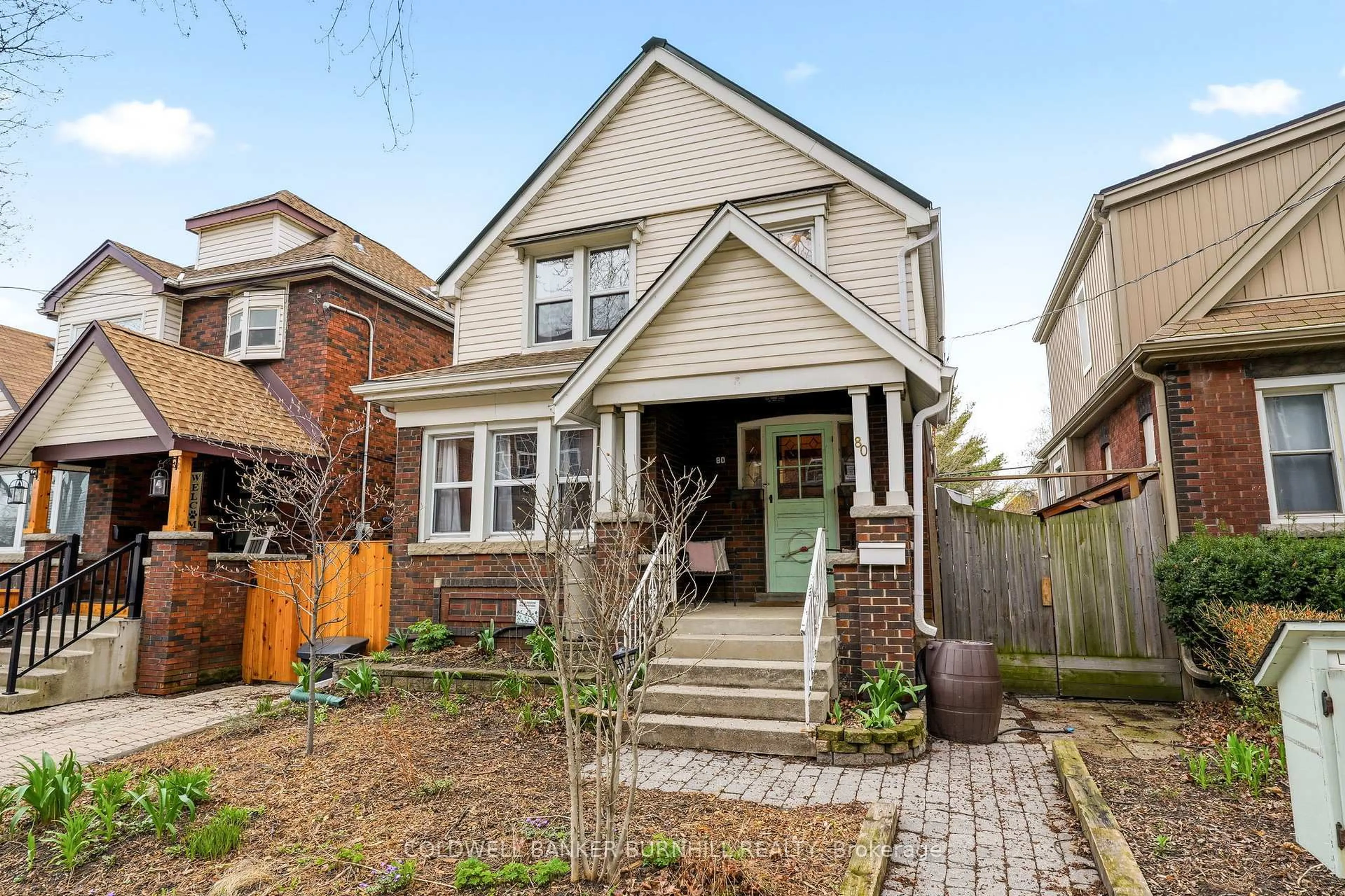 Home with brick exterior material, street for 80 Weir St, Hamilton Ontario L8H 5E8