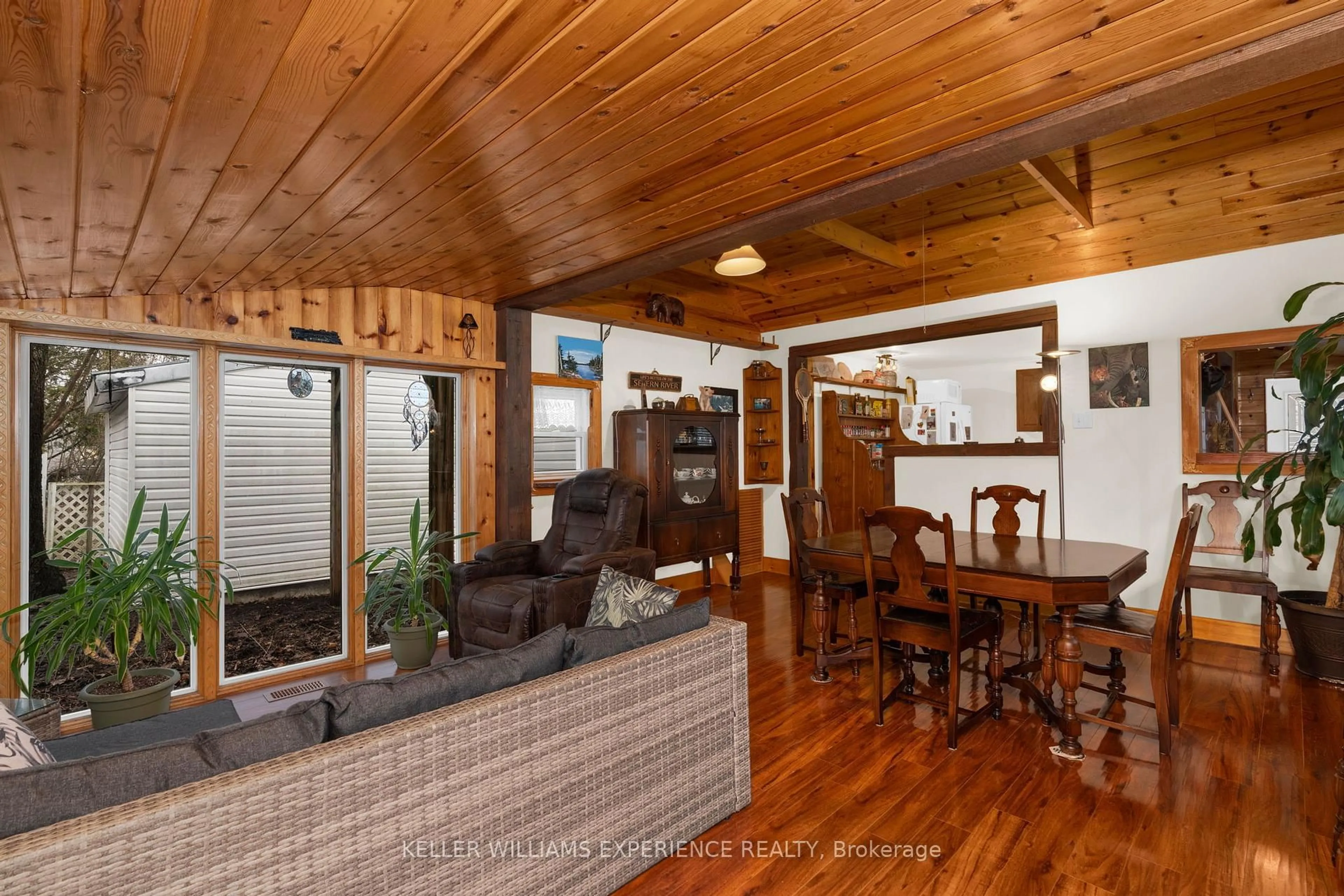 Unknown for 520 First St, Gravenhurst Ontario P1P 1B9