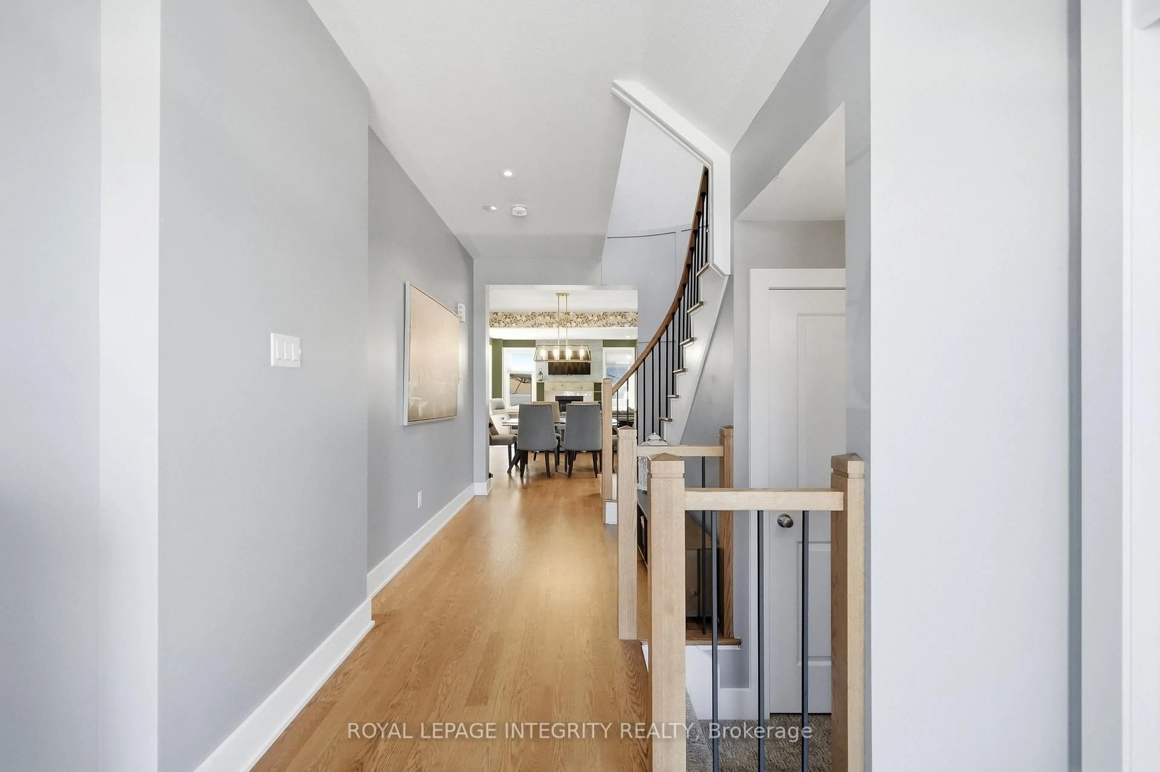 Unknown for 525 Yellow Birch St, Orleans Ontario K1W 0J3