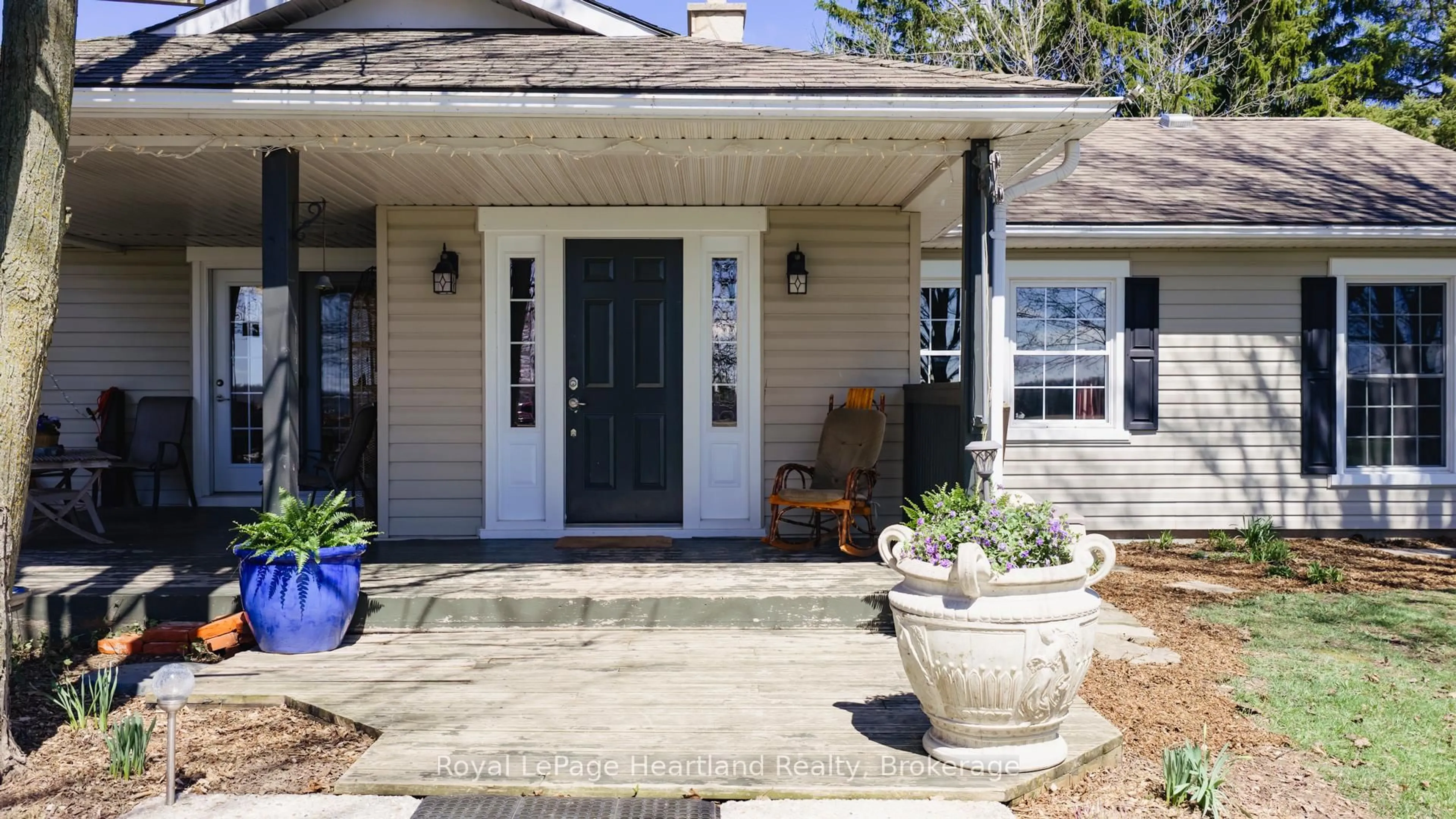 Unknown for 42163 Front Rd, Huron East Ontario N0K 1W0