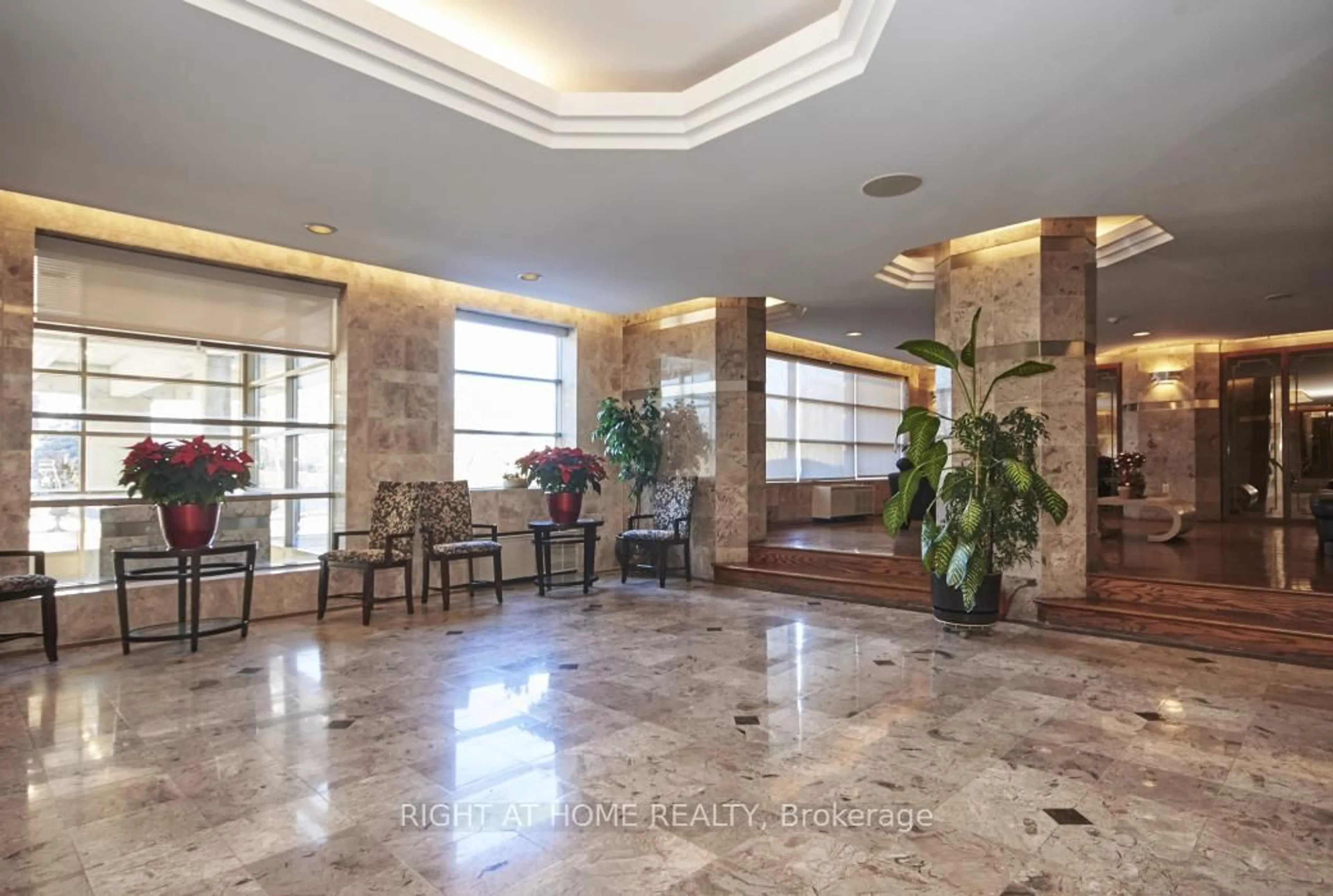 Lobby for 2759 Carousel Cres #909, Ottawa Ontario K1T 2N5