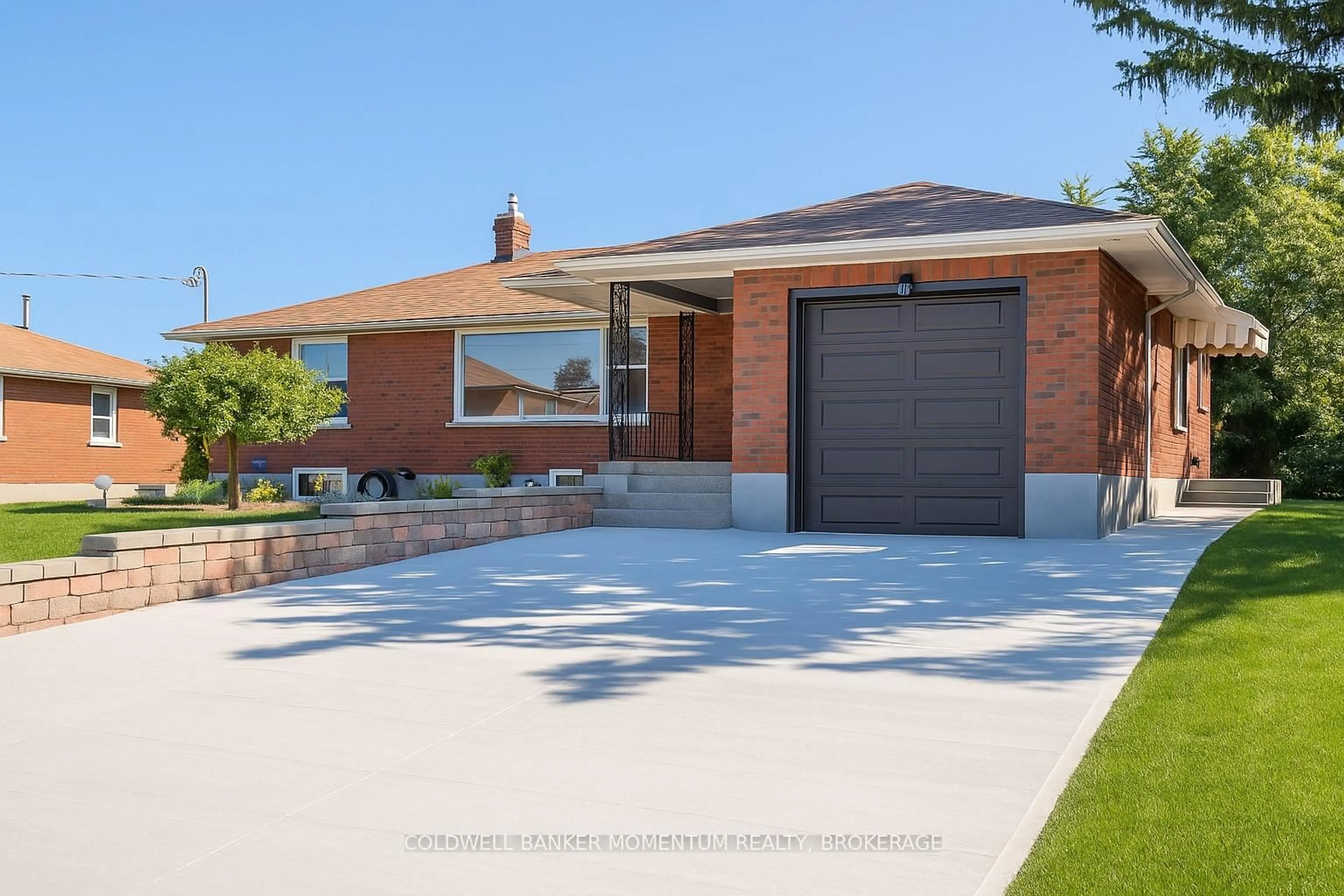 Home with brick exterior material, street for 2 Foley Cres, Thorold Ontario L2V 2K8