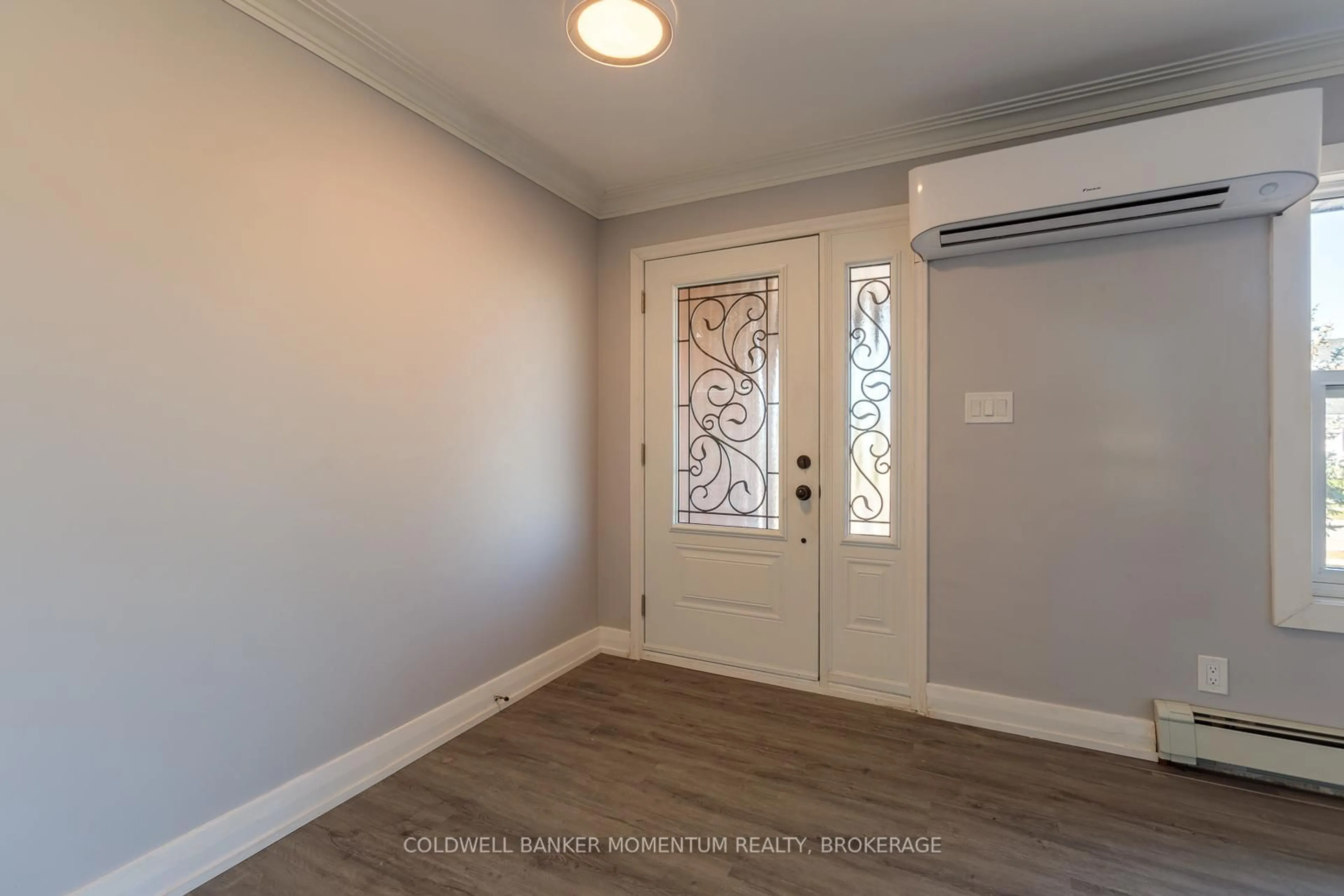 Indoor entryway for 2 Foley Cres, Thorold Ontario L2V 2K8