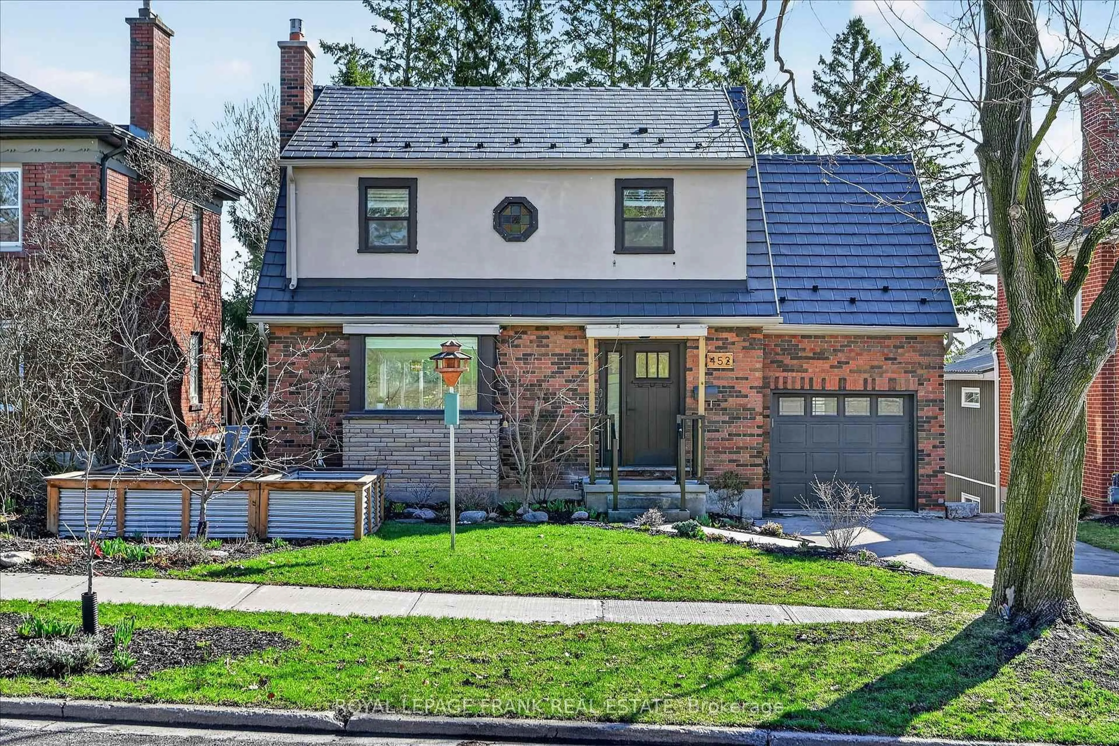 Home with brick exterior material, street for 452 Gordon Ave, Peterborough Ontario K9J 6G5