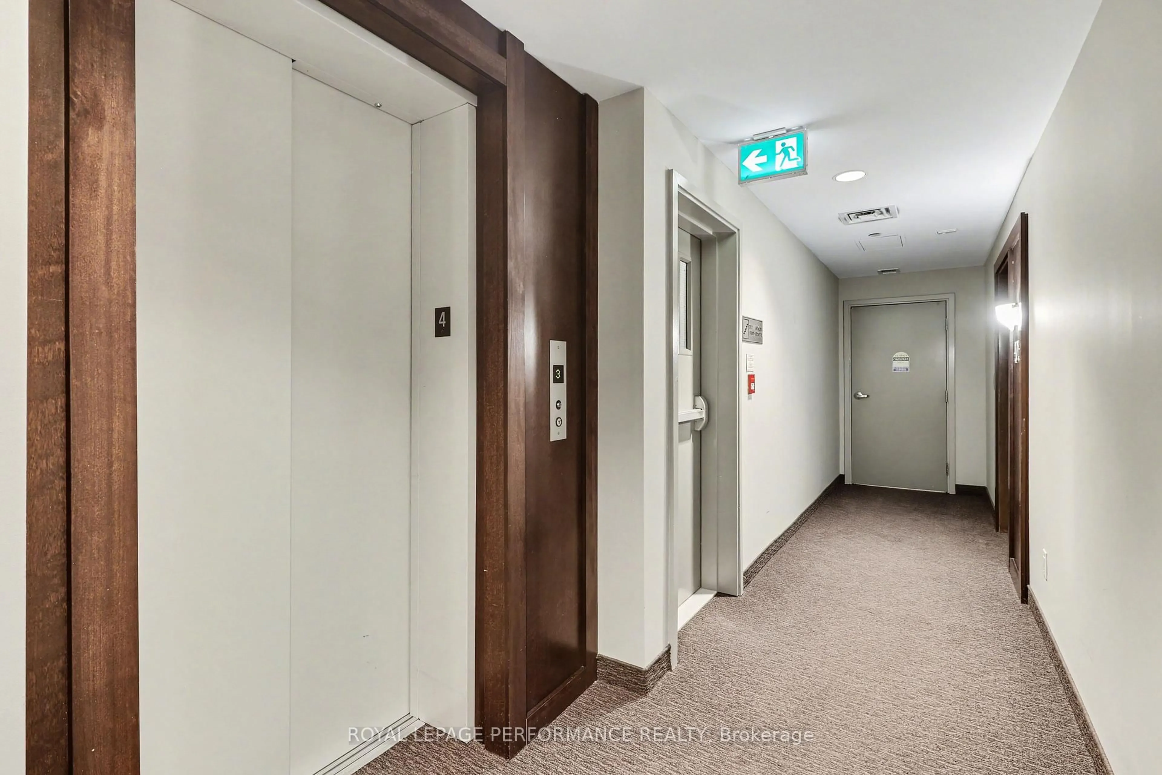 Indoor foyer for 120 Montblanc Private #403, Orleans Ontario K1C 0B1