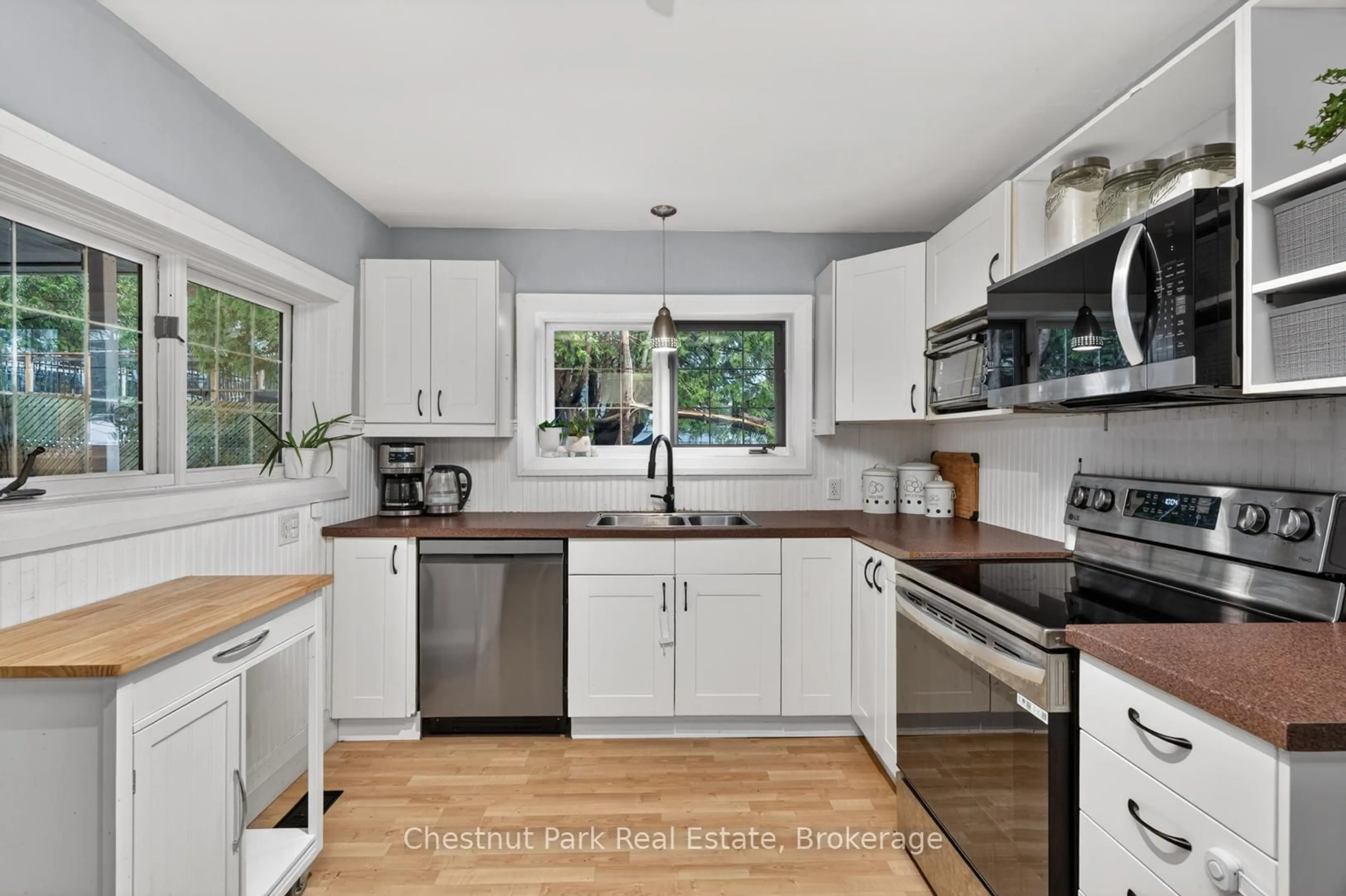 Open concept kitchen, unknown for 3 CORA St, Huntsville Ontario P1H 1T5