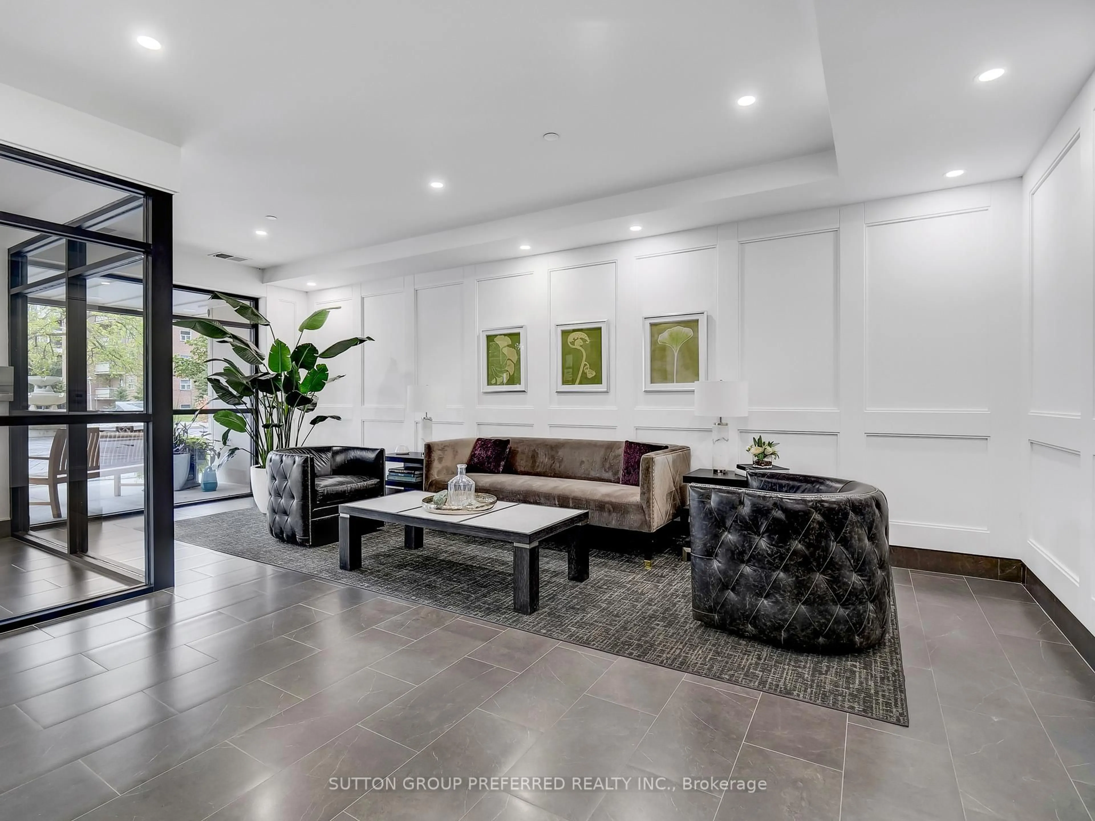 Lobby for 1200 Commissioners Rd #401, London South Ontario N6K 1C7