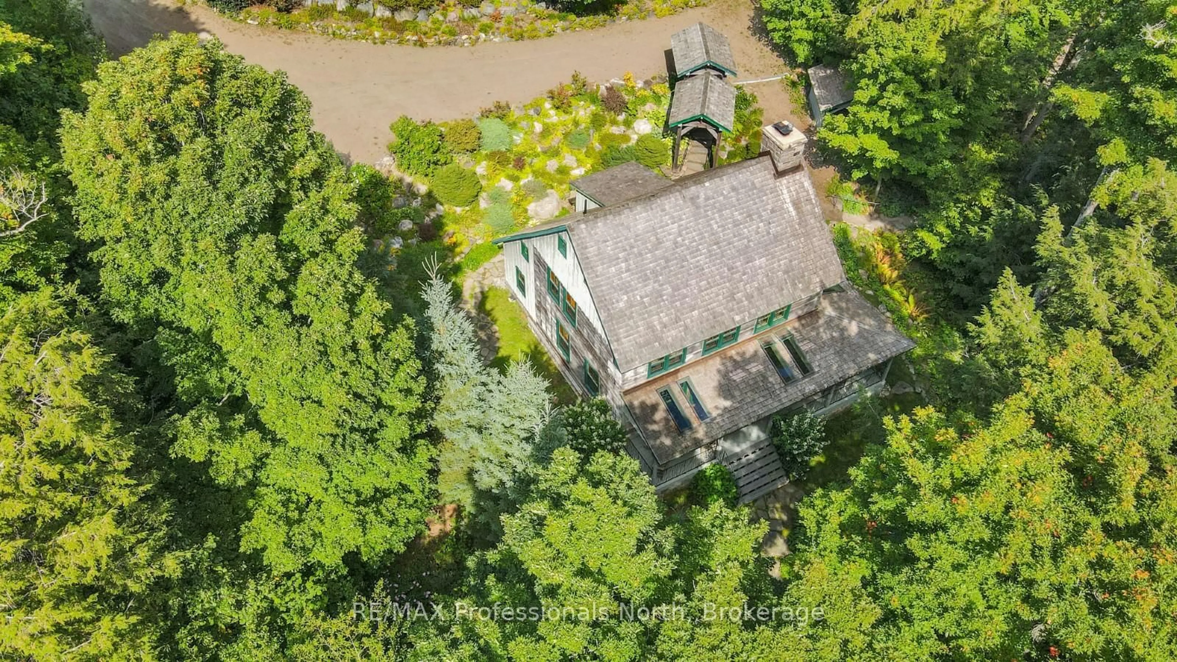 A pic from outside/outdoor area/front of a property/back of a property/a pic from drone, unknown for 2682 Wilkinson Rd, Dysart et al Ontario K0M 1S0