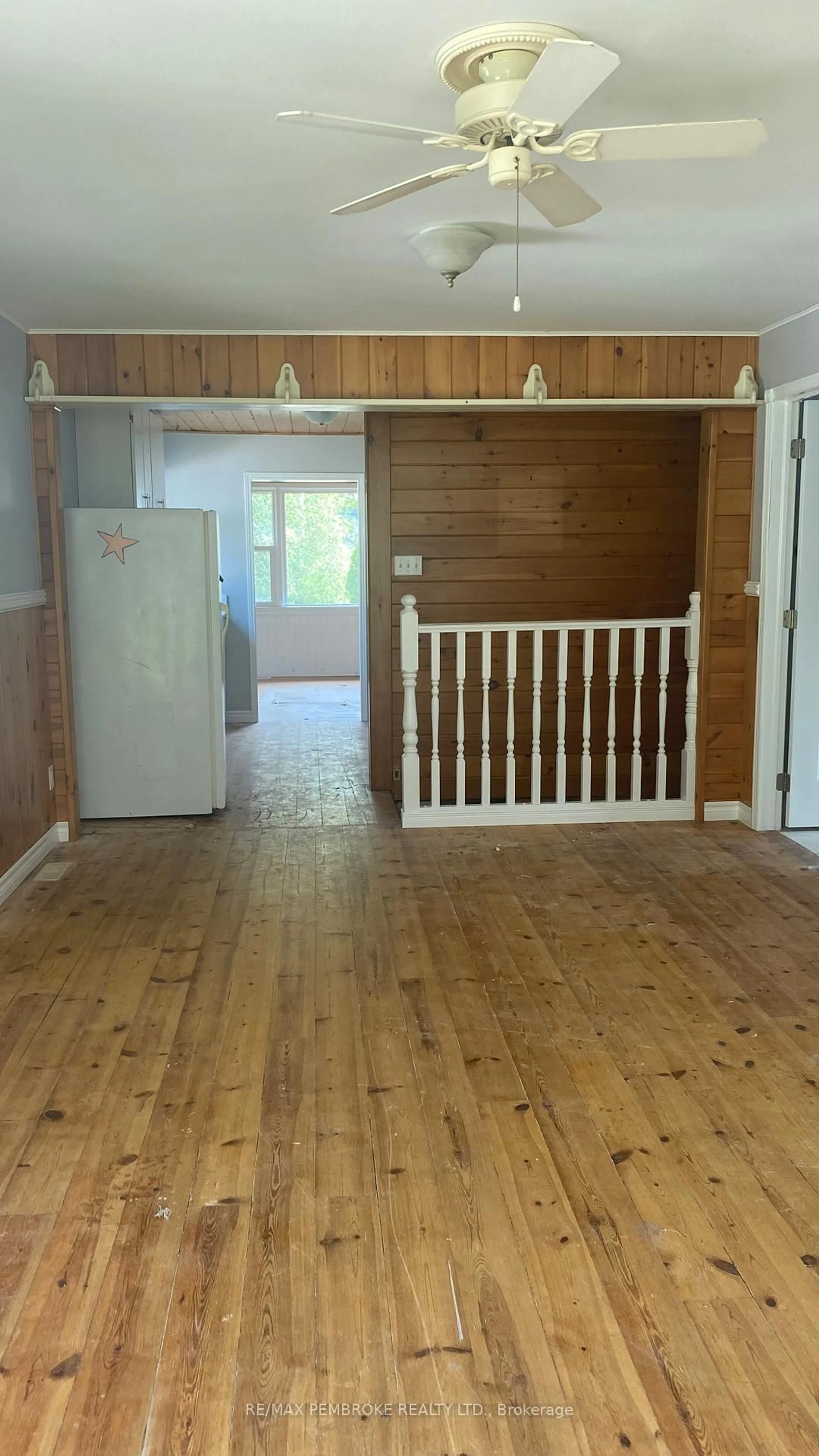 A pic of a room for 53 Huron St, Deep River Ontario K0J 1P0