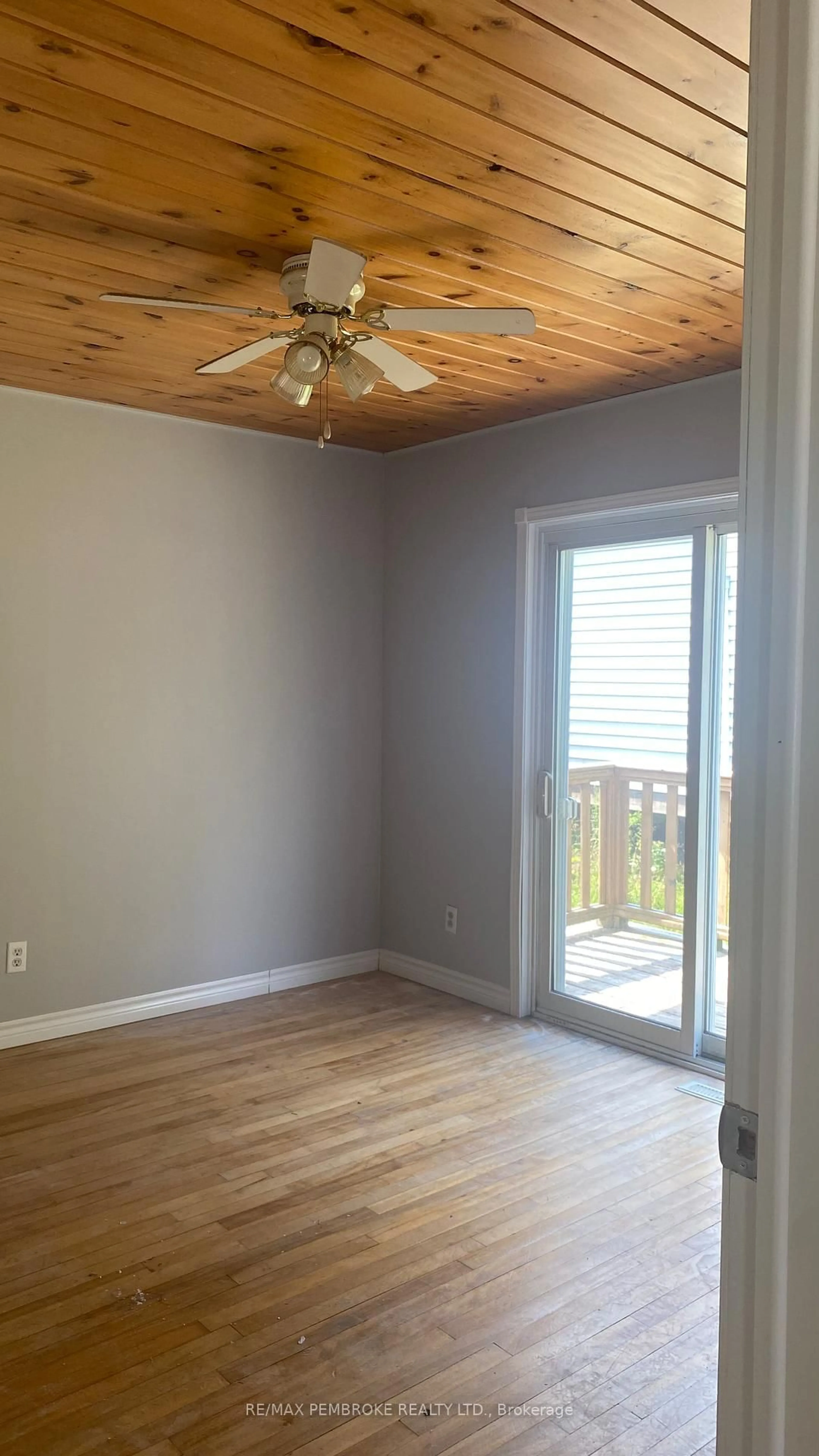 A pic of a room for 53 Huron St, Deep River Ontario K0J 1P0