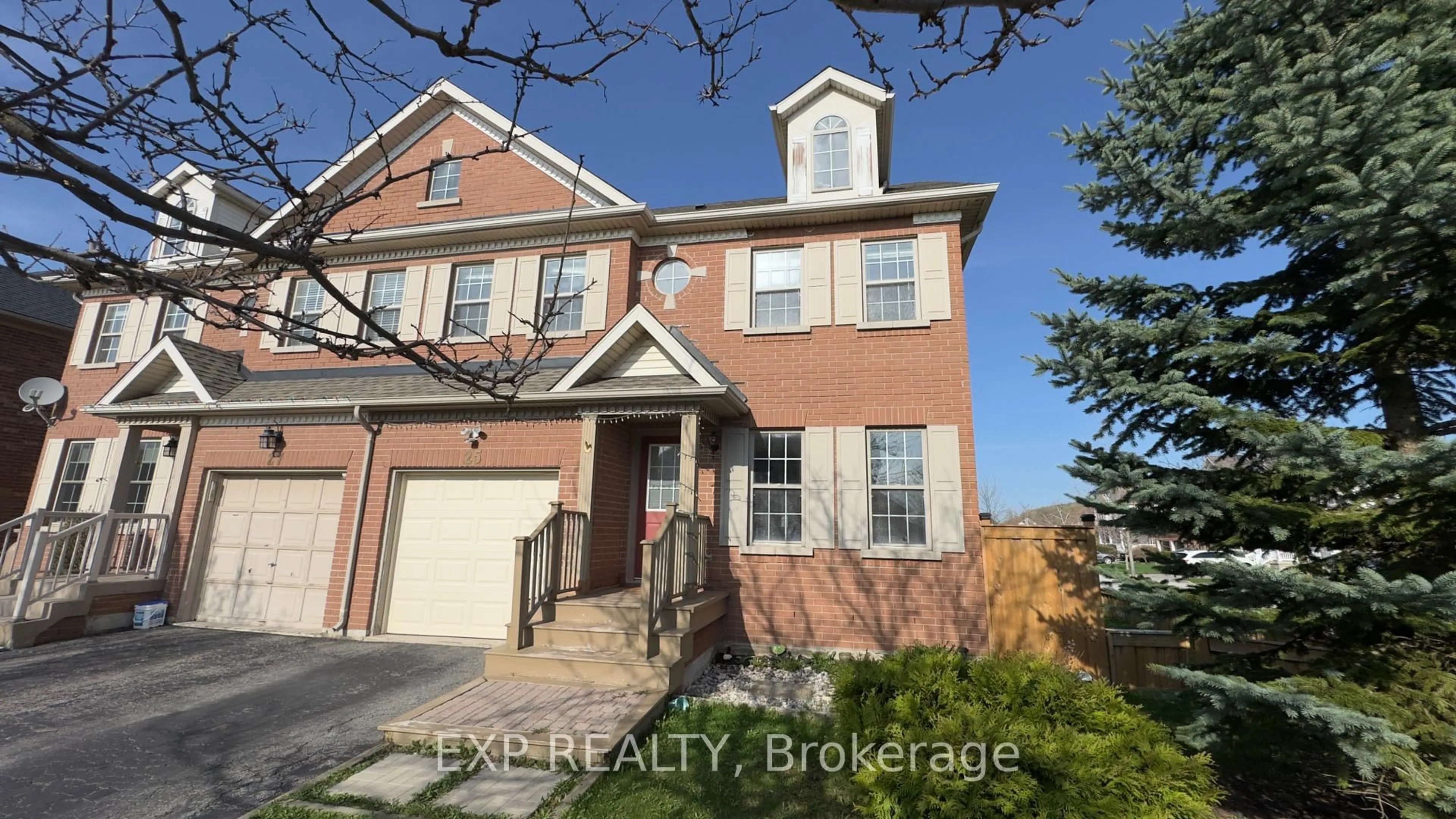 Home with brick exterior material, street for 25 Niagara-on-the-Green Blvd, Niagara-on-the-Lake Ontario L0S 1J0