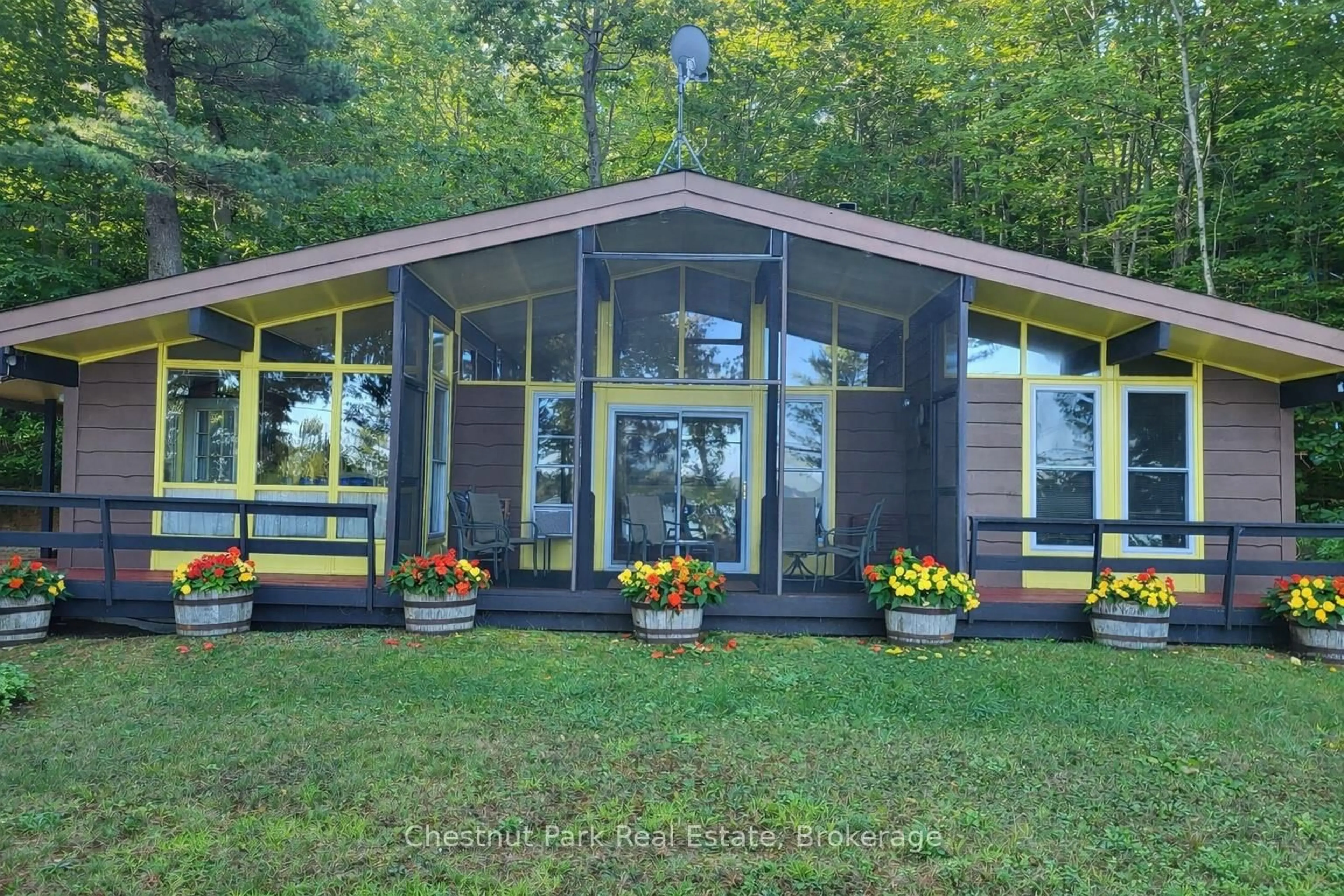 Patio, unknown for 1087 Glenmount Rd, Lake of Bays Ontario P0B 1A0