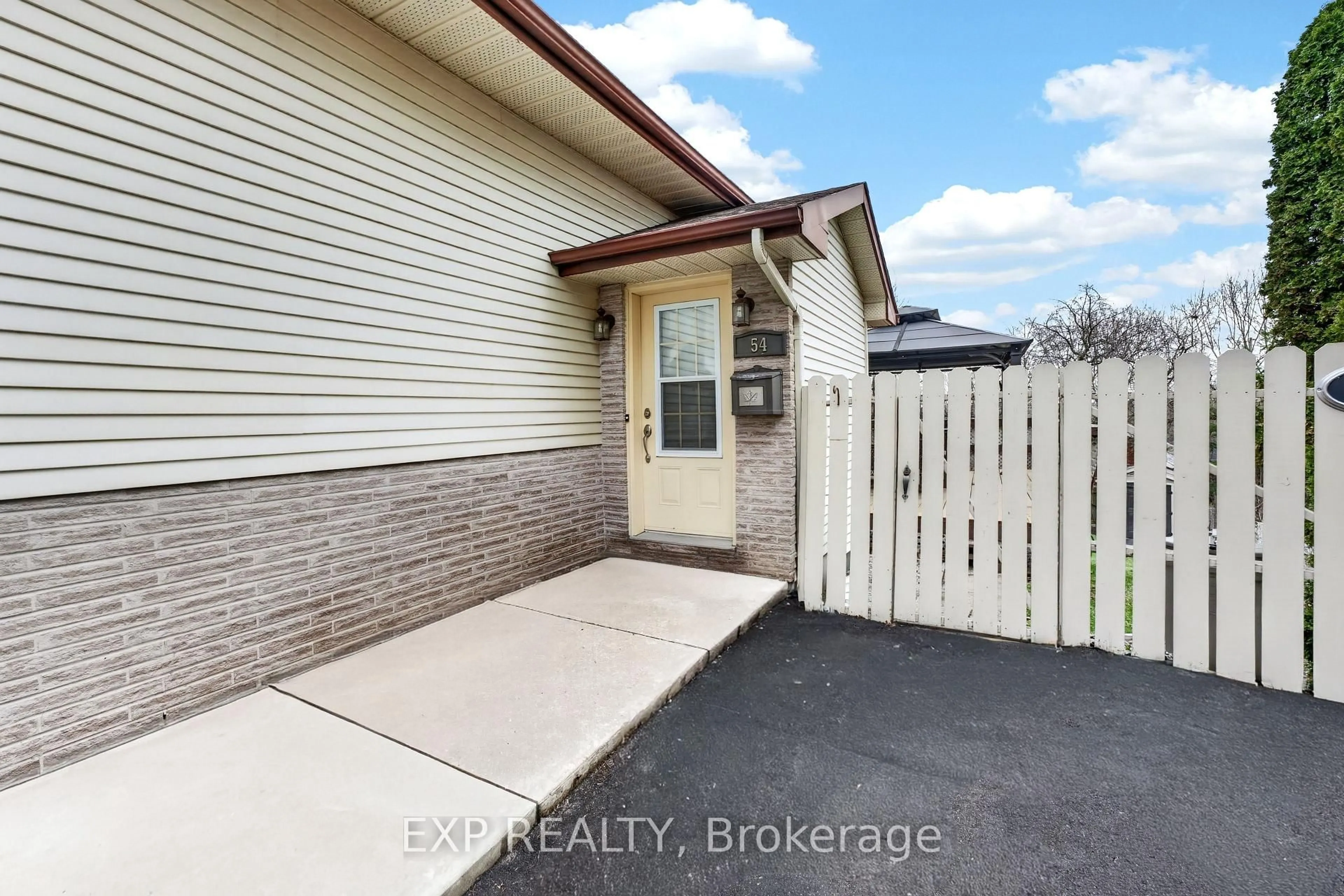 Unknown for 54 Dauphin Ave, Kingston Ontario K7K 6B1