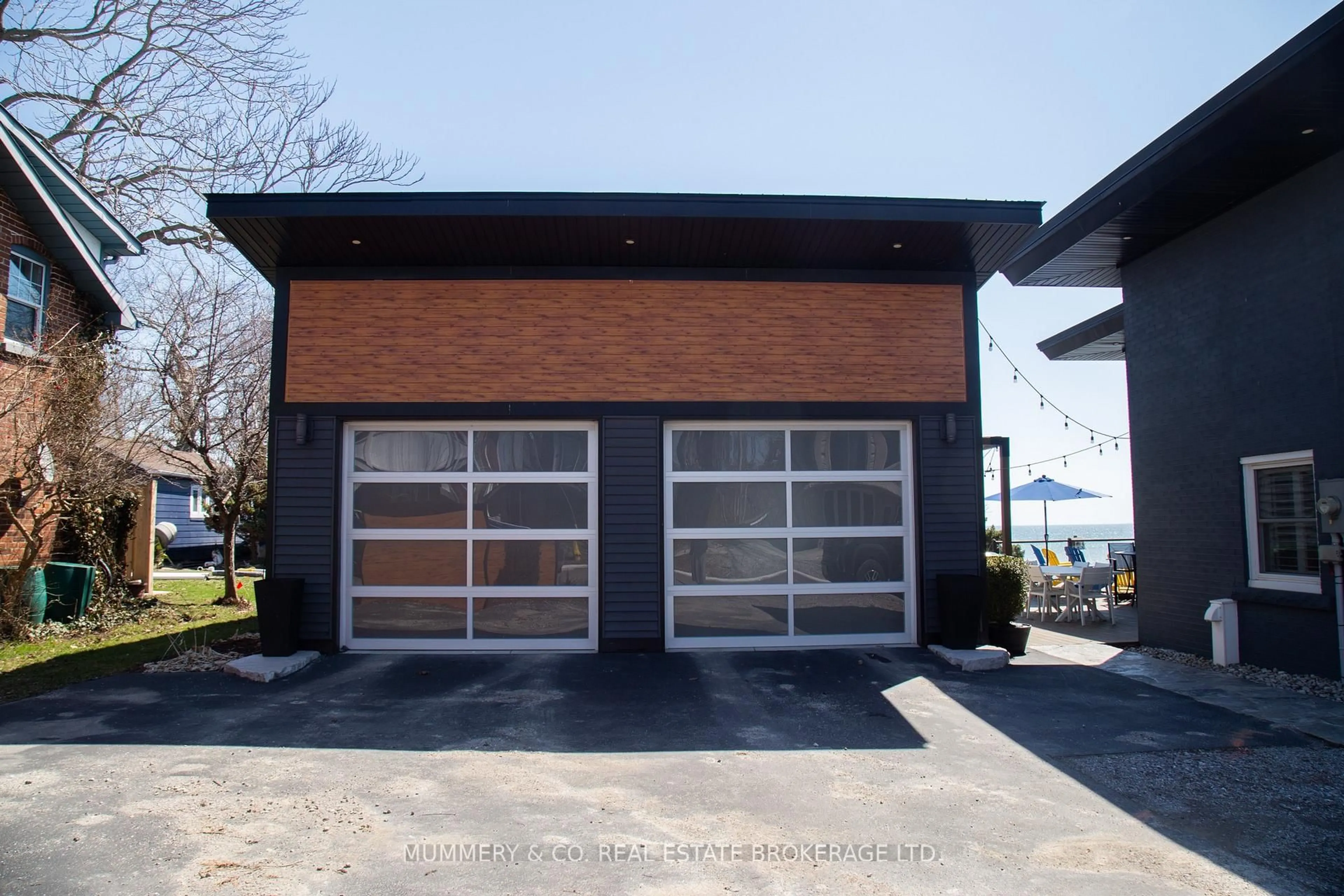 Indoor garage for 311 Grace St, Norfolk Ontario N0A 1N0