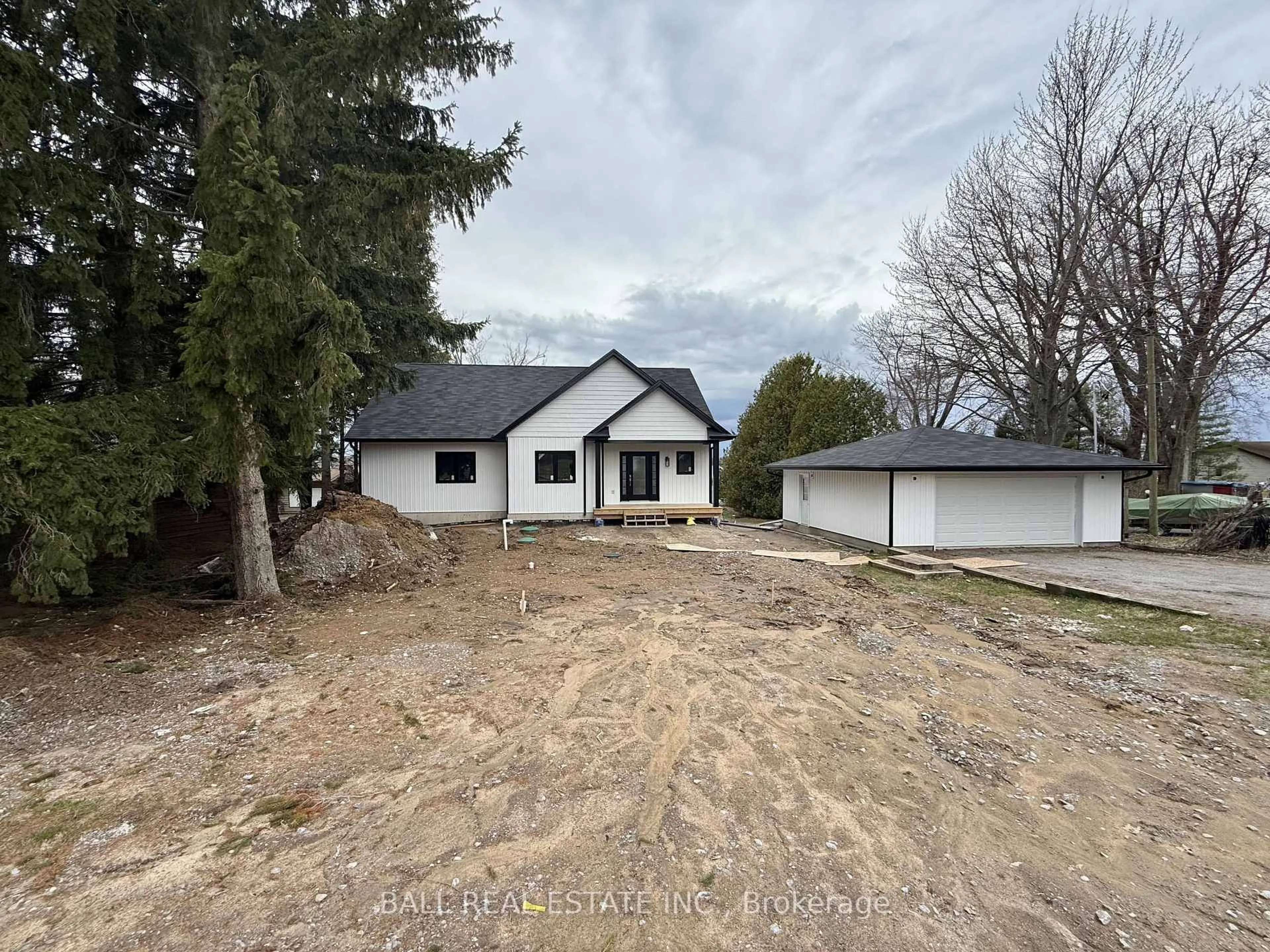 A pic from outside/outdoor area/front of a property/back of a property/a pic from drone, street for 1380 Island View Dr, Selwyn Ontario K0L 1T0