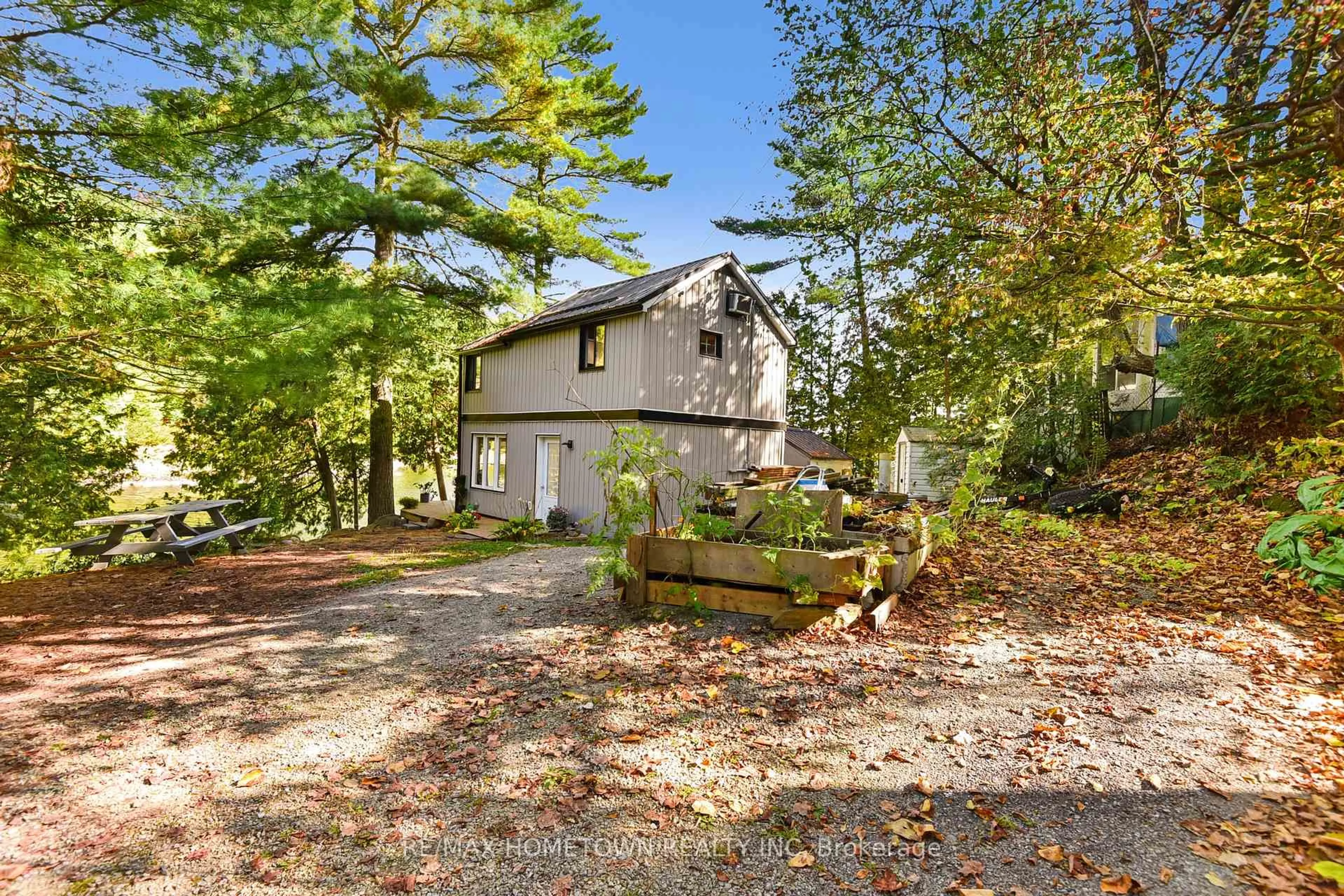 A pic from outside/outdoor area/front of a property/back of a property/a pic from drone, unknown for 961 Narrows Lane, Leeds and the Thousand Islands Ontario K0E 1N0